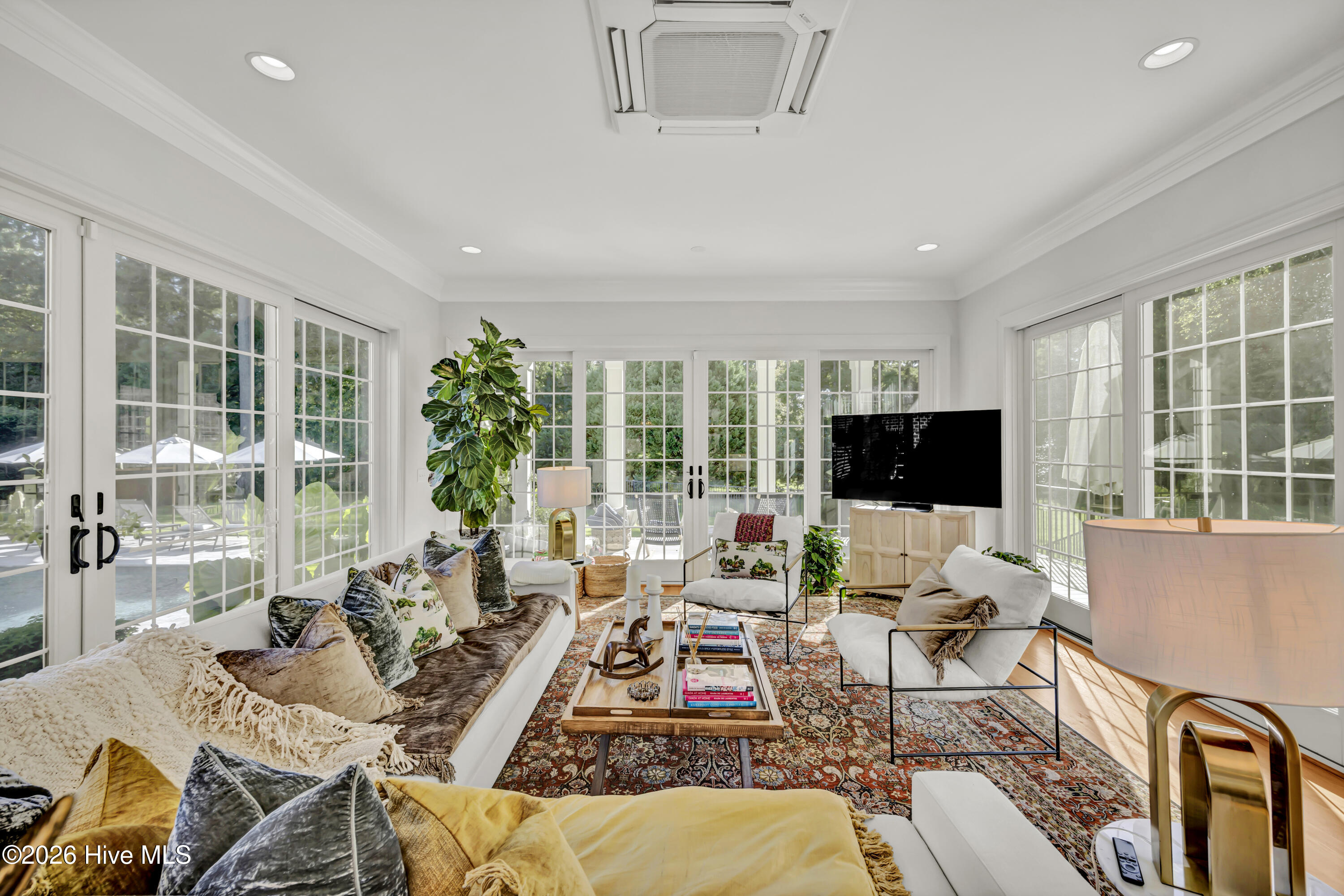 708 Planters Row