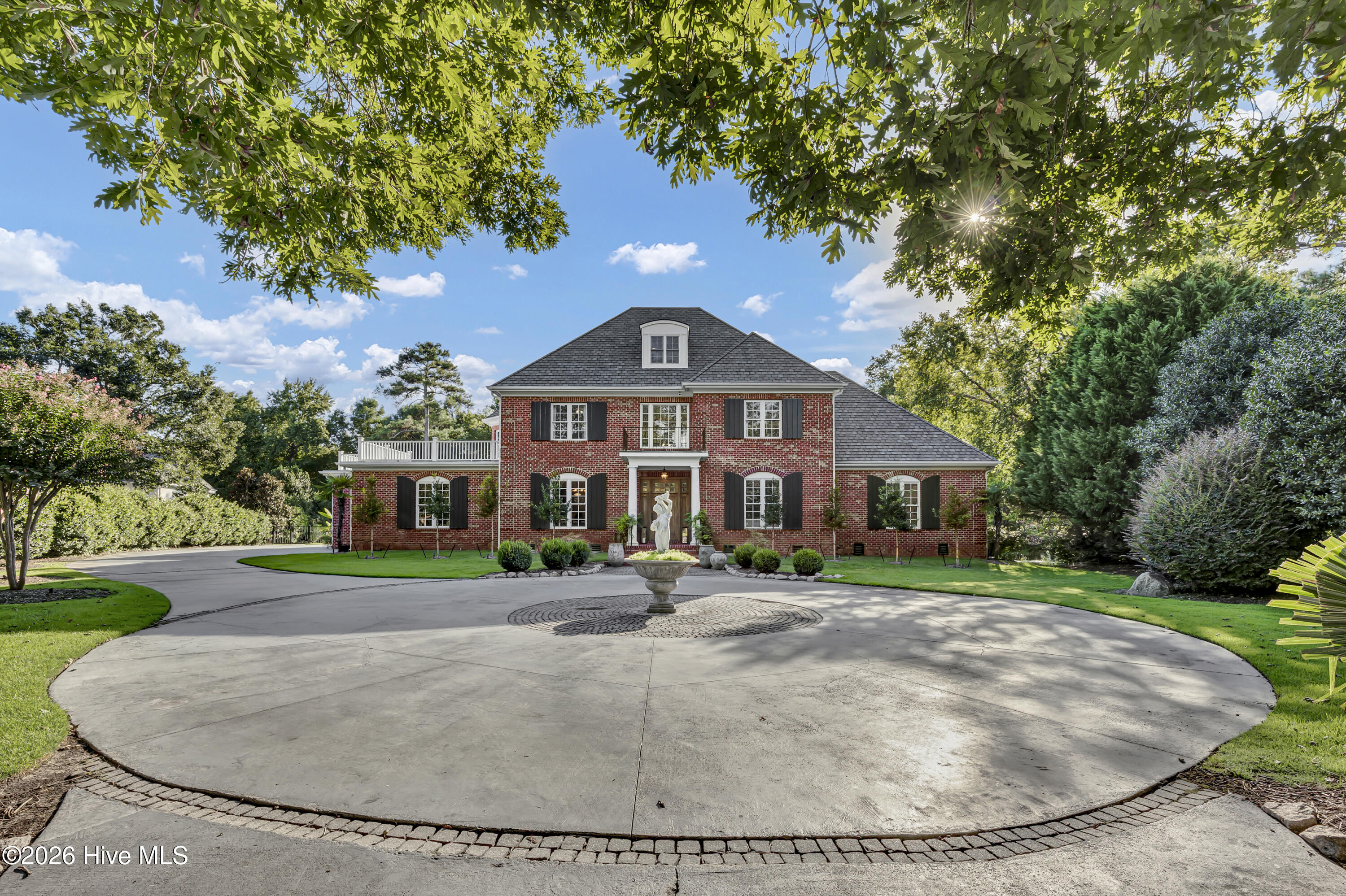 708 Planters Row