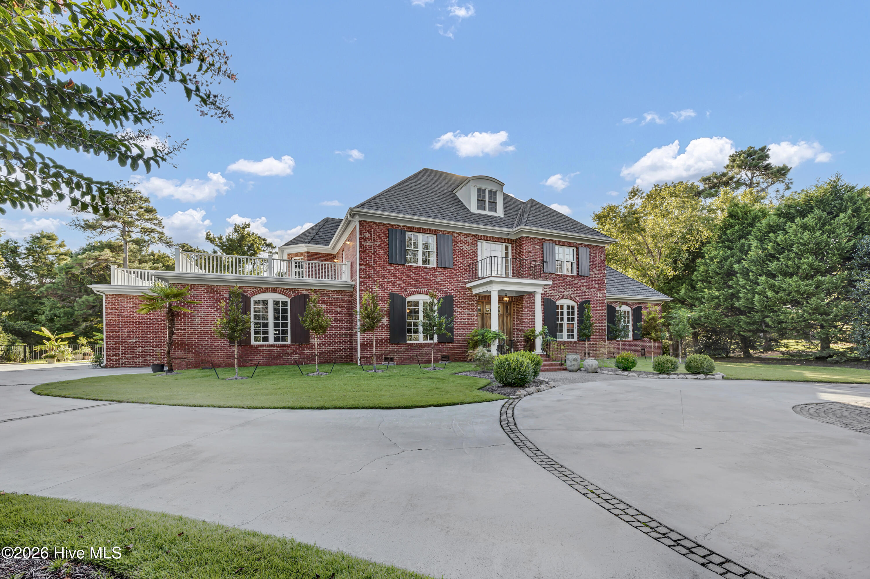 708 Planters Row