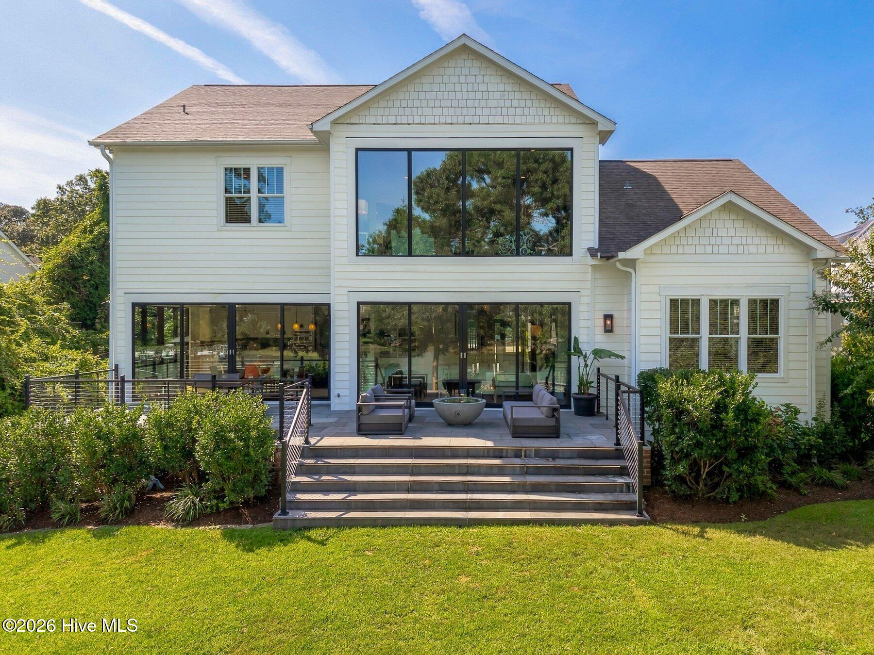 4302 Lauralis Bluff Court