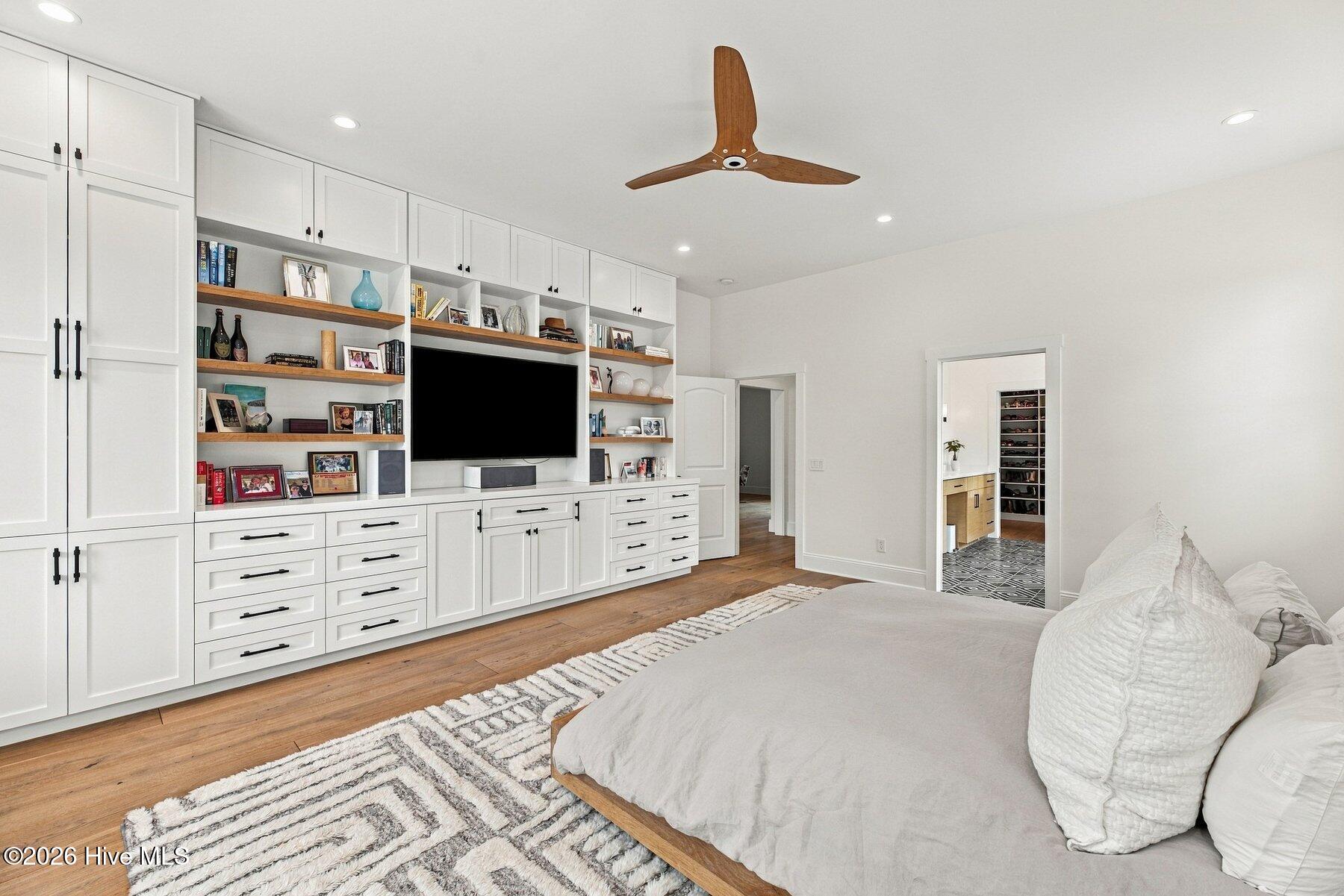 4302 Lauralis Bluff Court