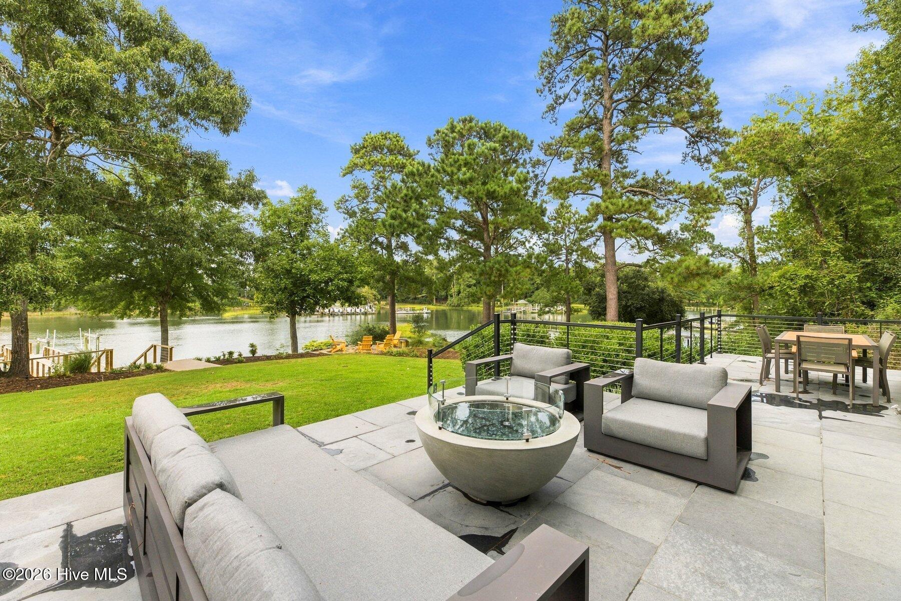 4302 Lauralis Bluff Court