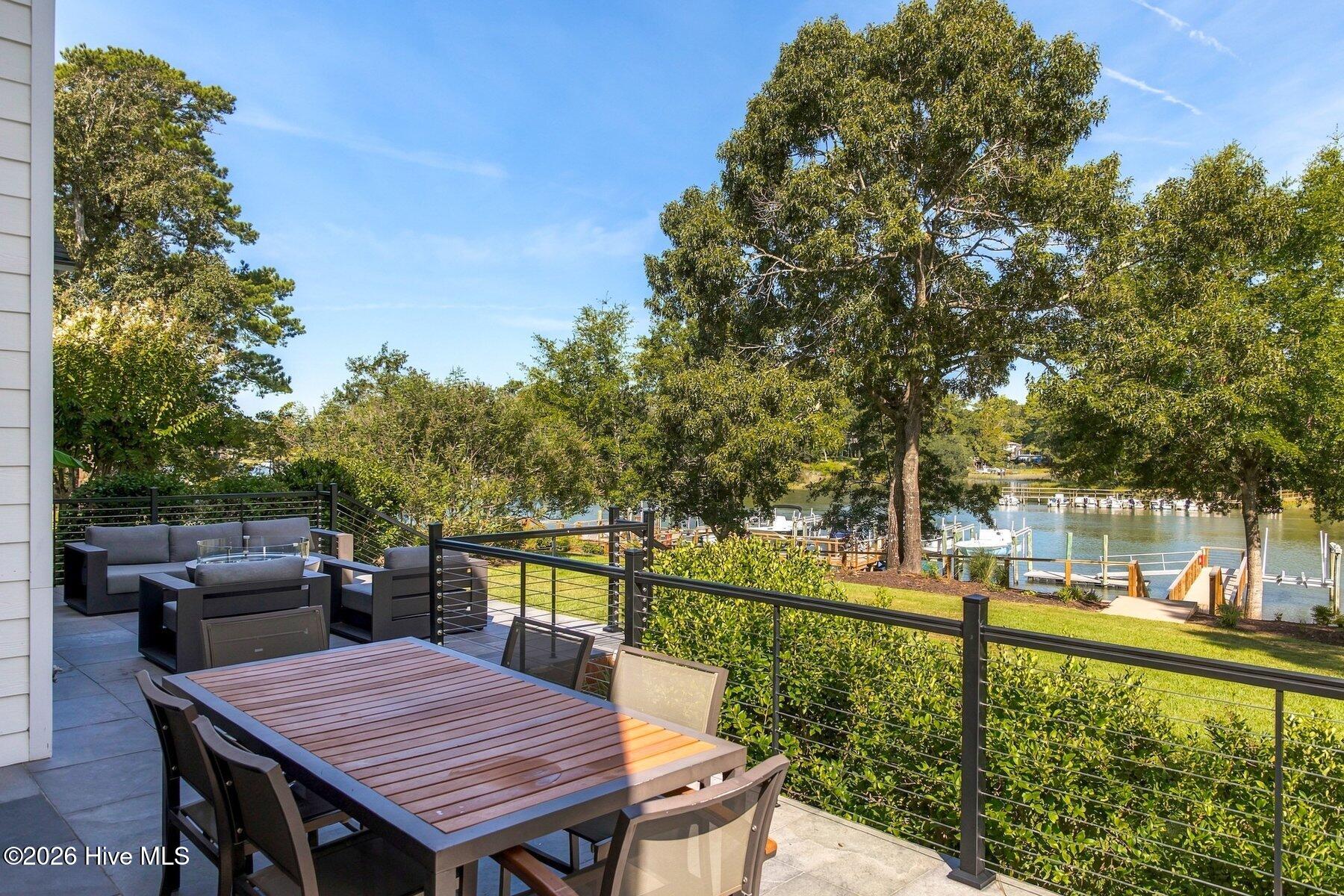 4302 Lauralis Bluff Court