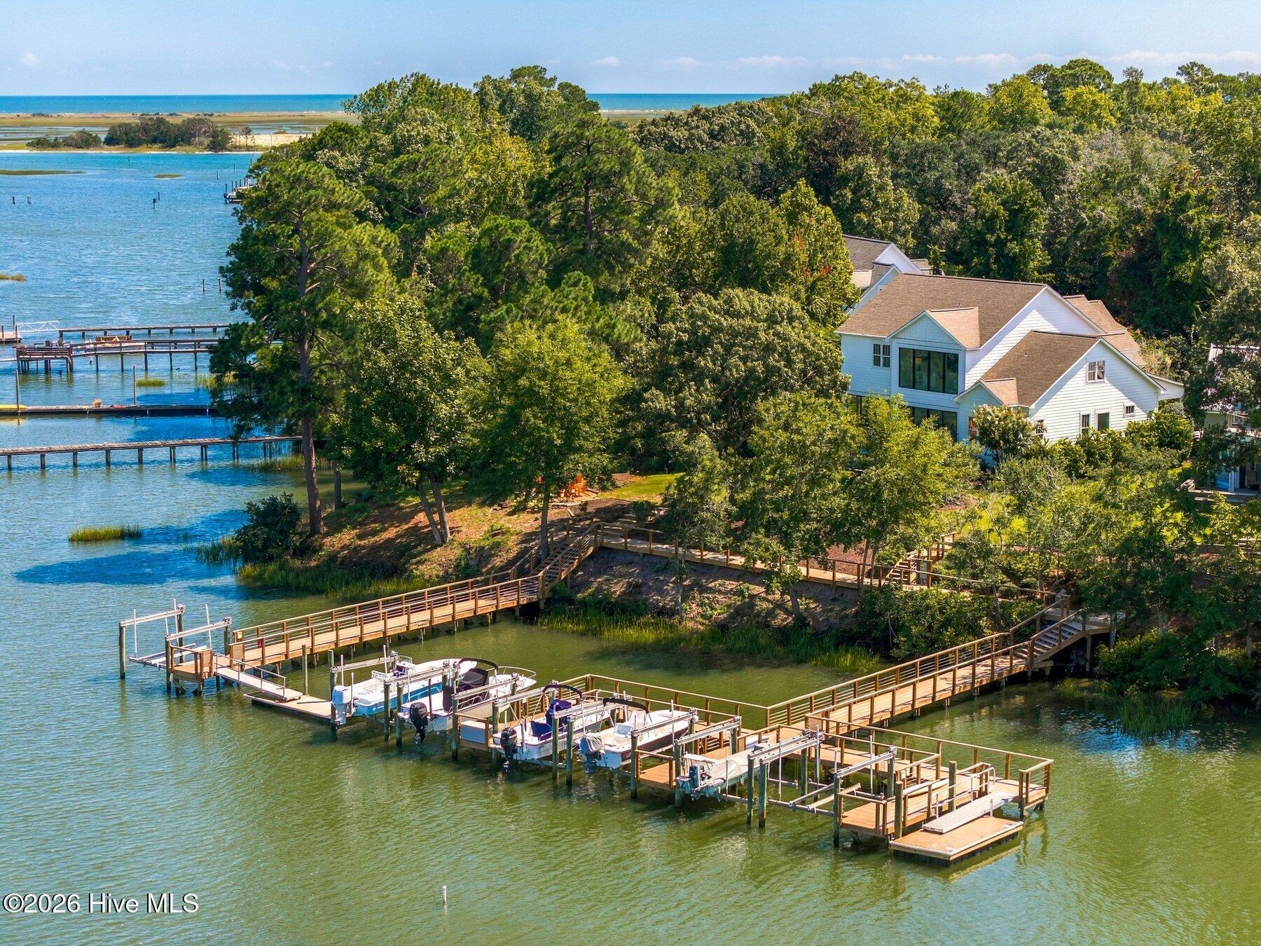 4302 Lauralis Bluff Court