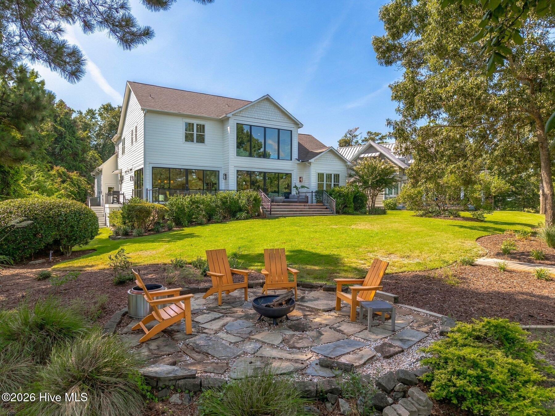 4302 Lauralis Bluff Court
