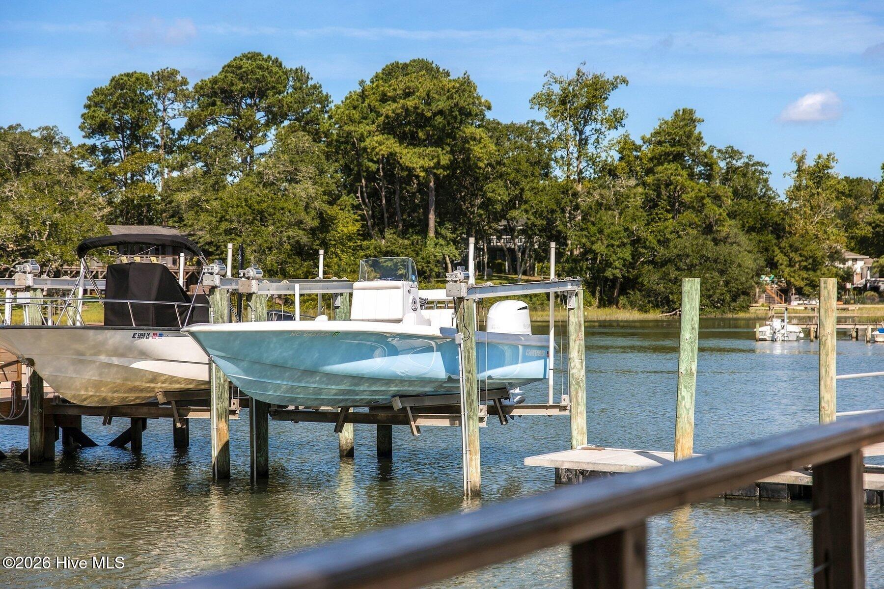 4302 Lauralis Bluff Court