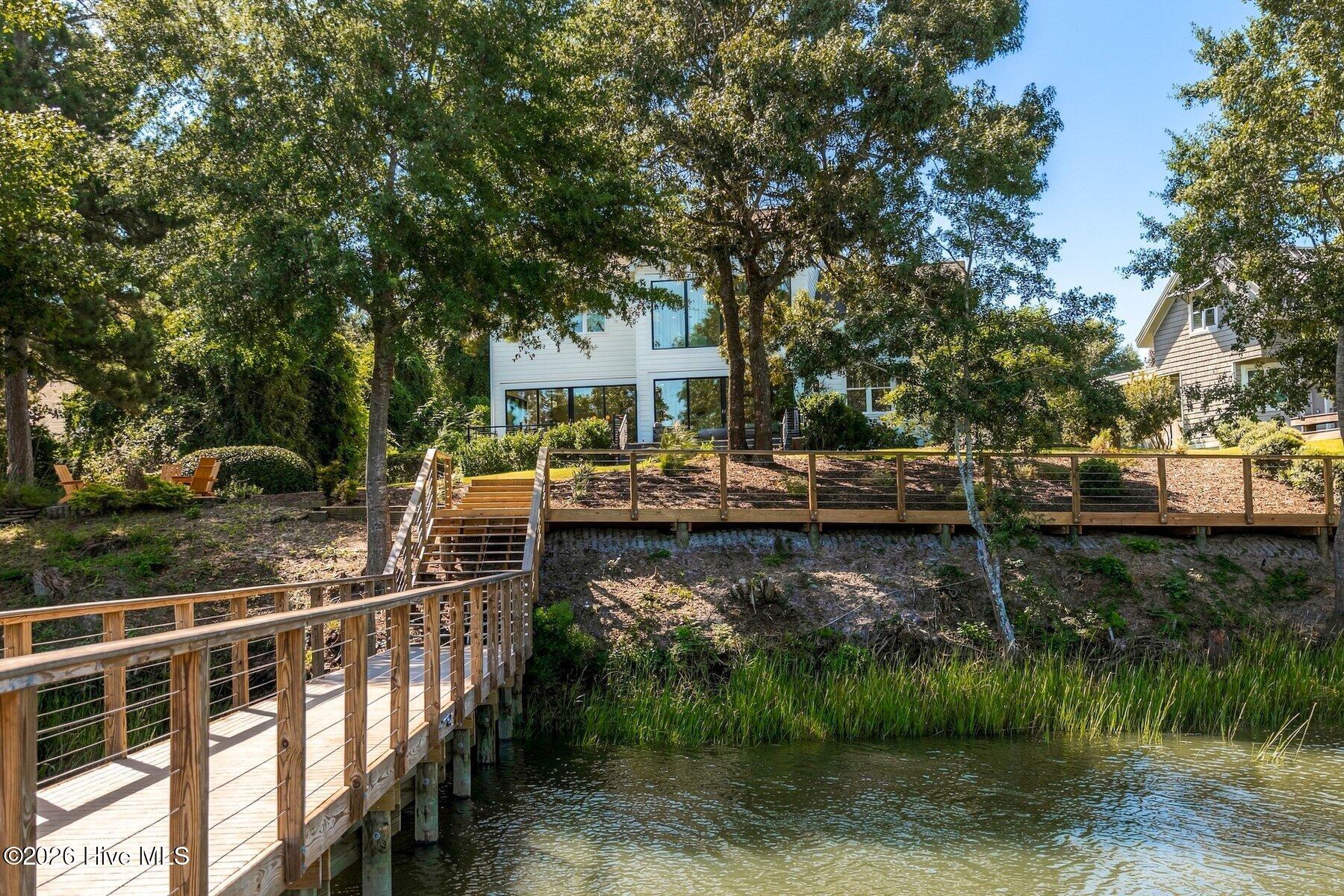 4302 Lauralis Bluff Court