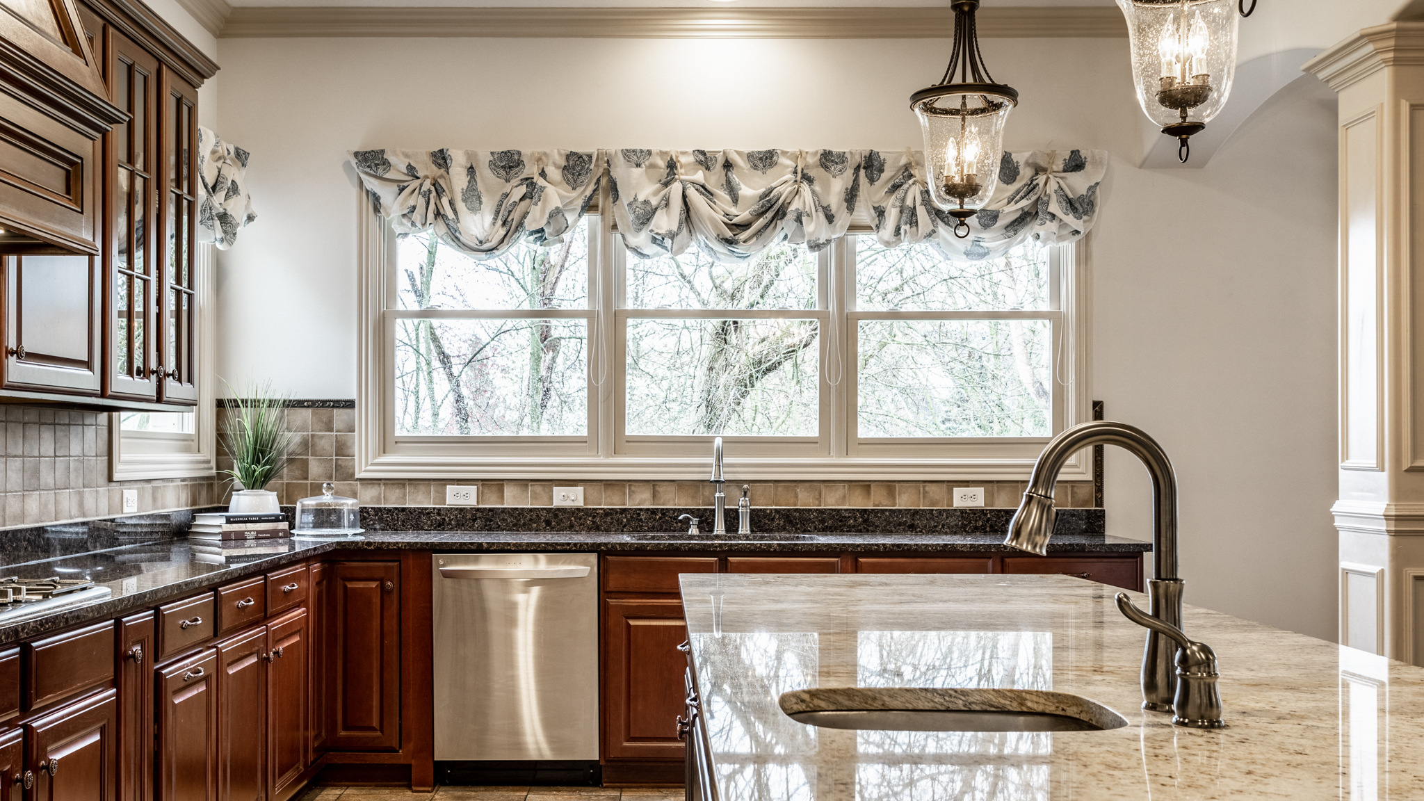 10469 Roxley Bend