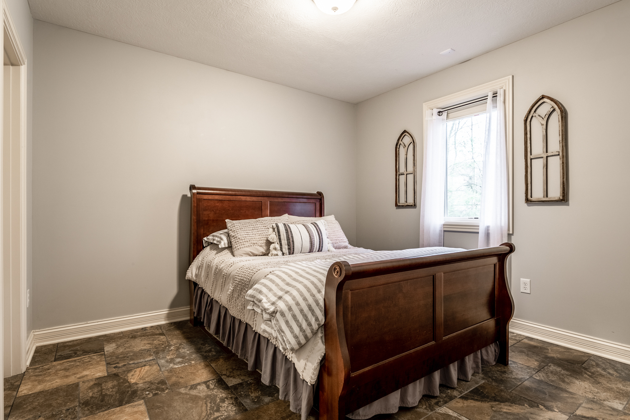 10469 Roxley Bend