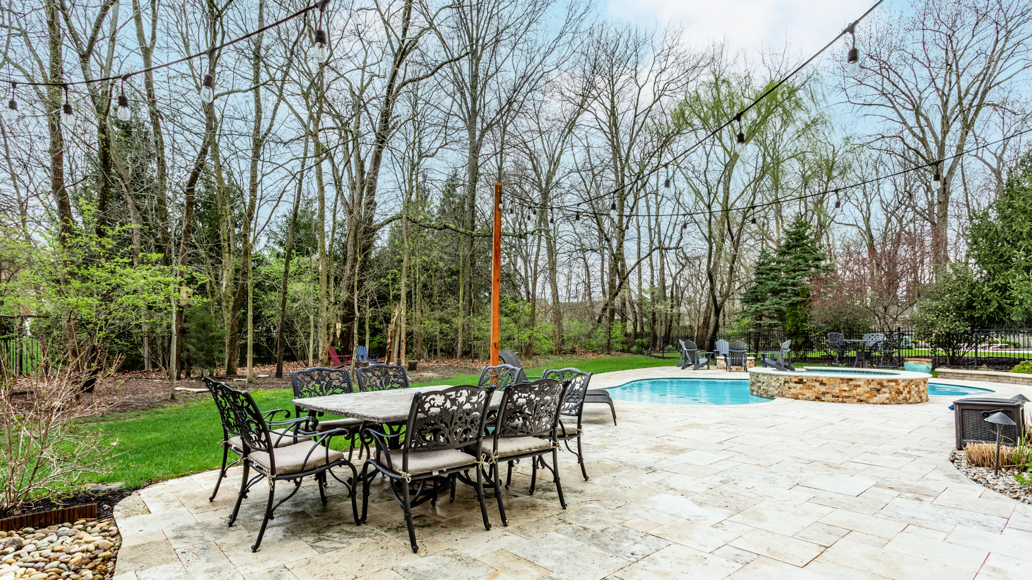 10469 Roxley Bend