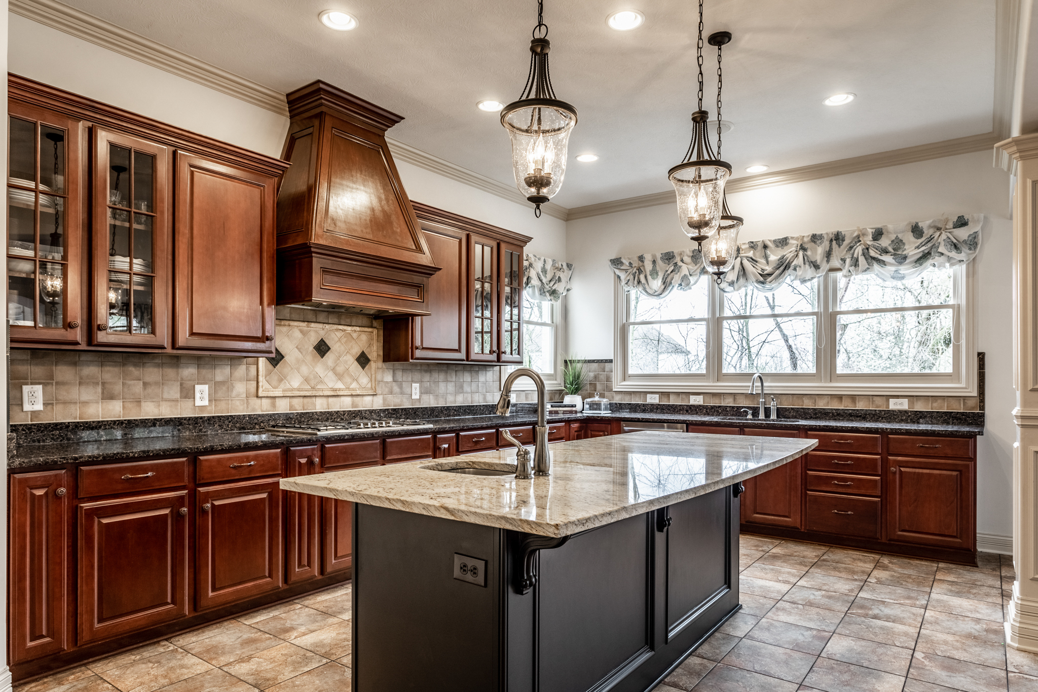 10469 Roxley Bend