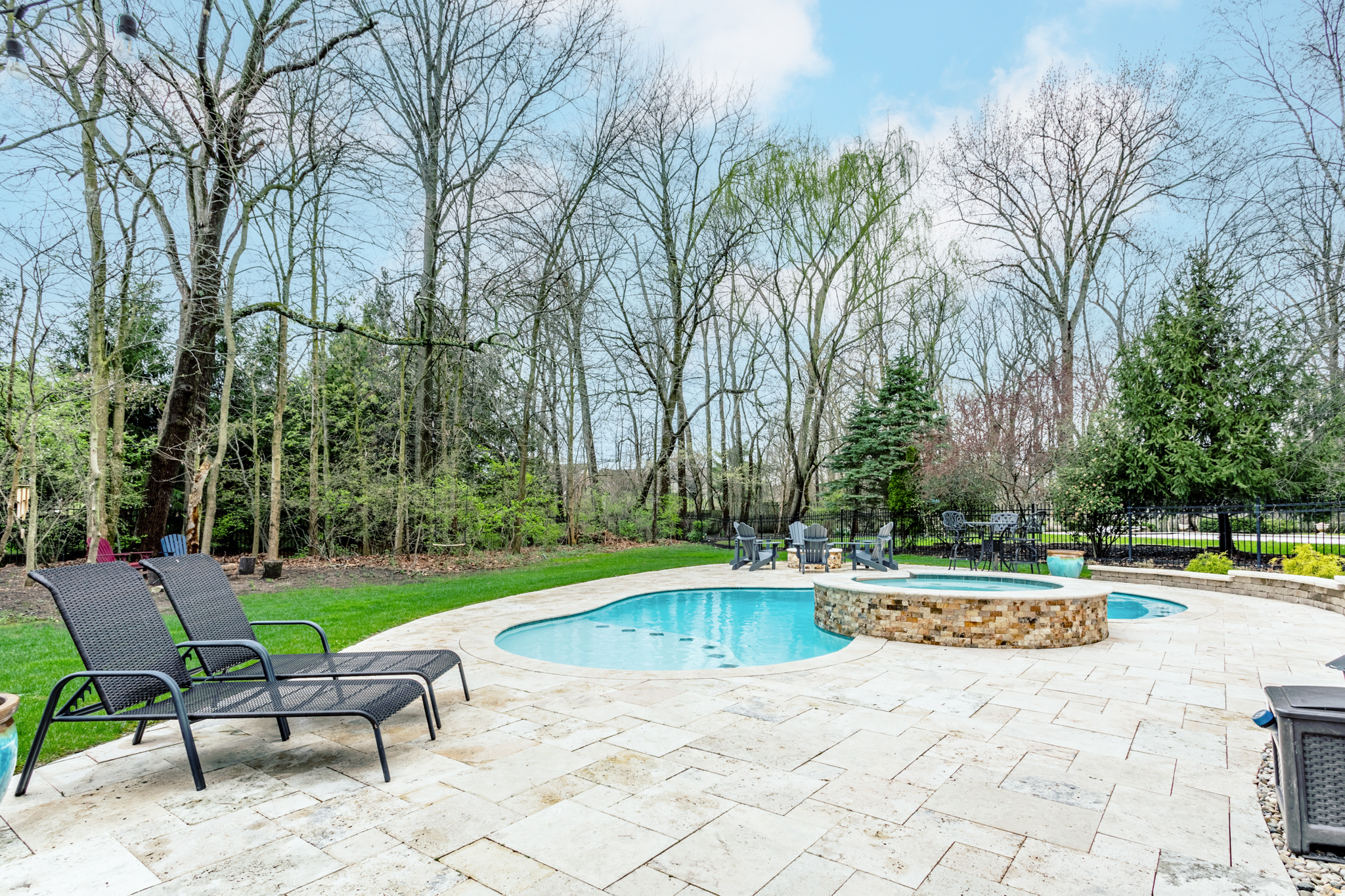 10469 Roxley Bend