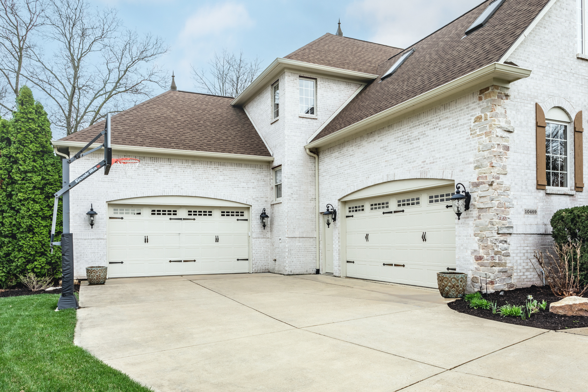 10469 Roxley Bend