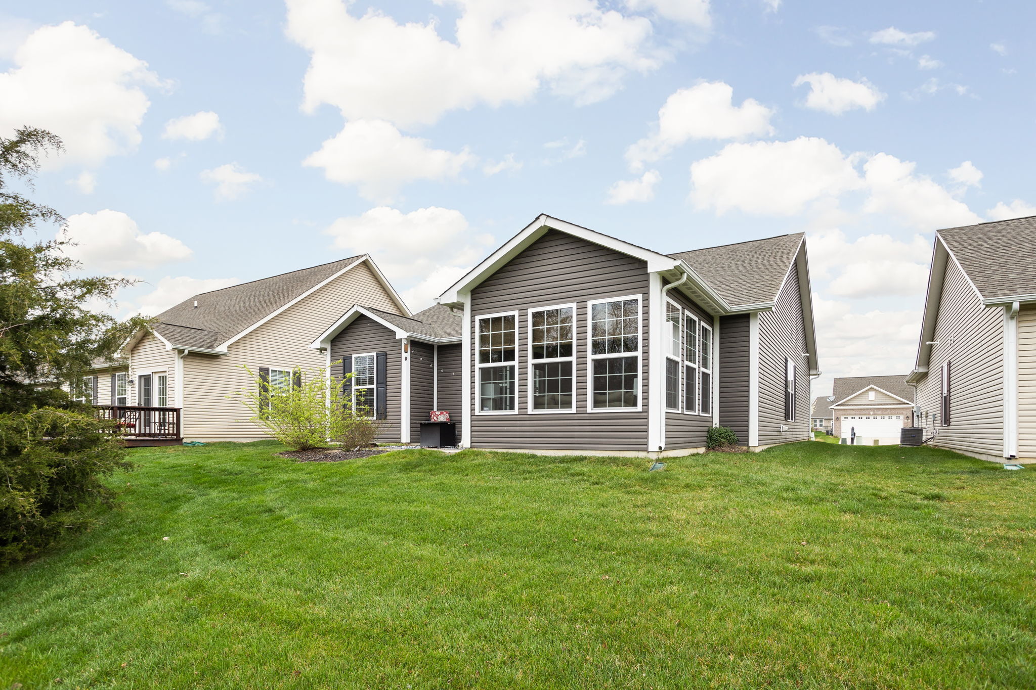 1449 Blackthorne Trail S