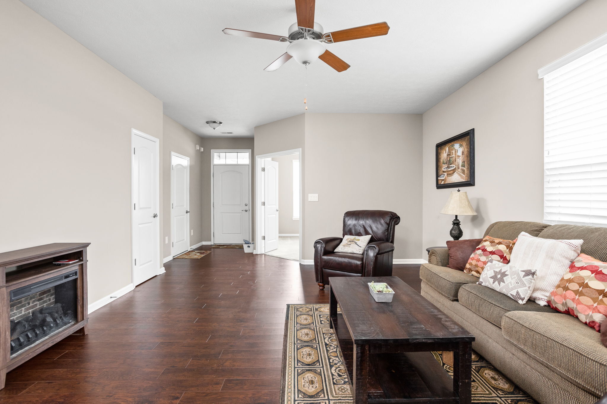 1449 Blackthorne Trail S