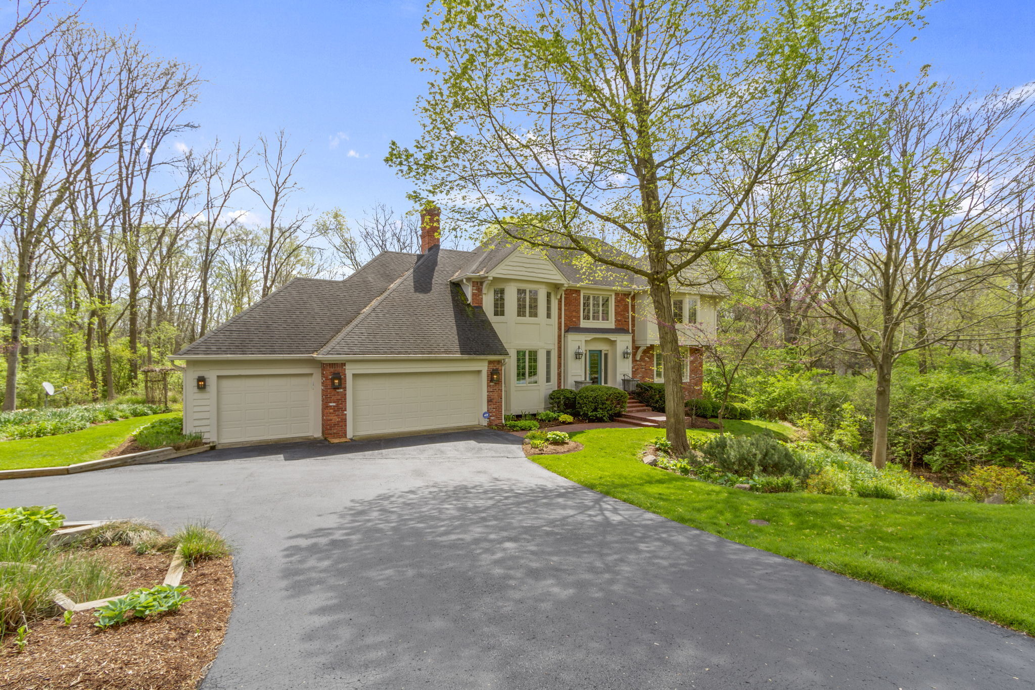 885 Sugarbush Ridge