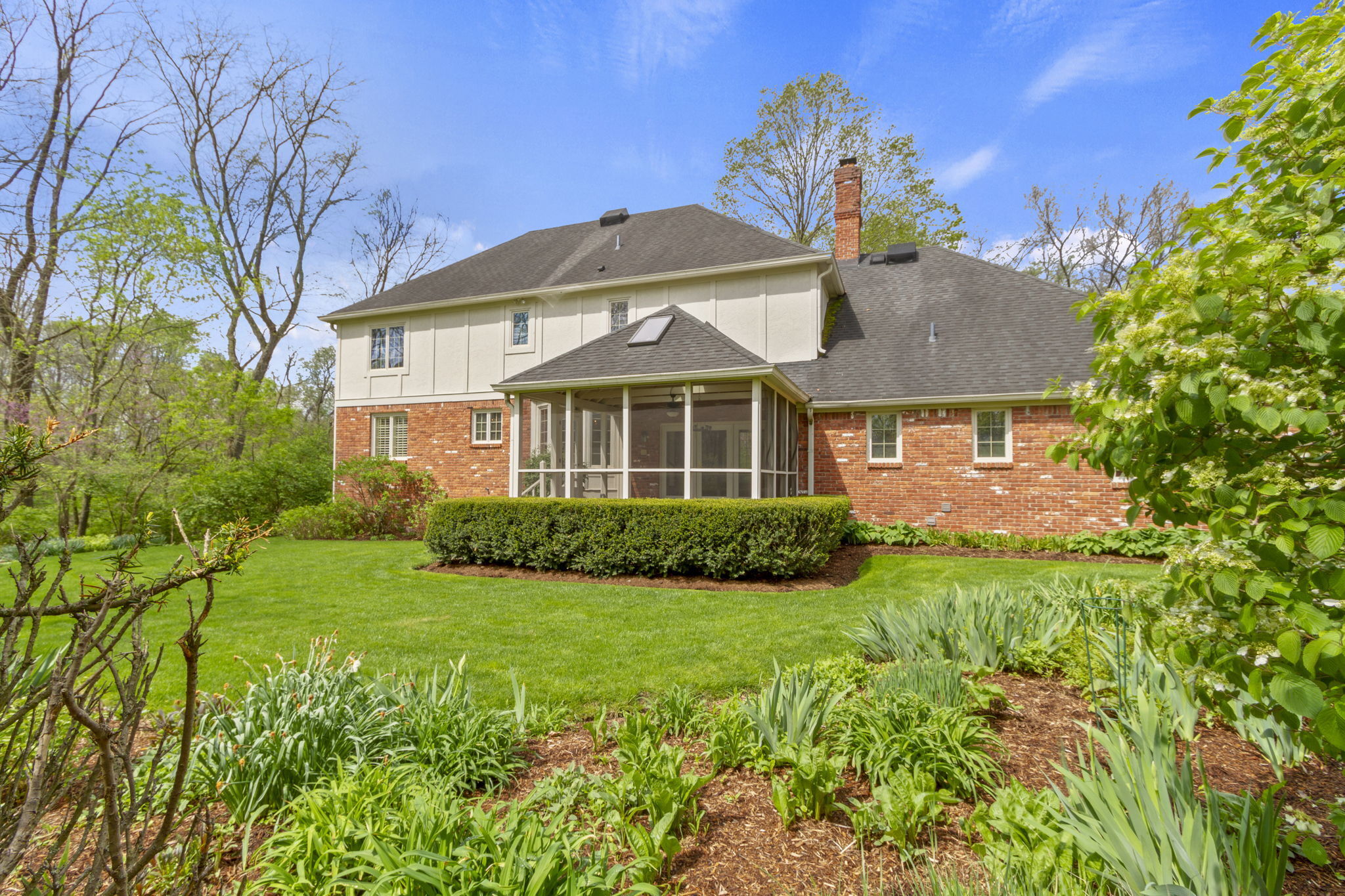 885 Sugarbush Ridge