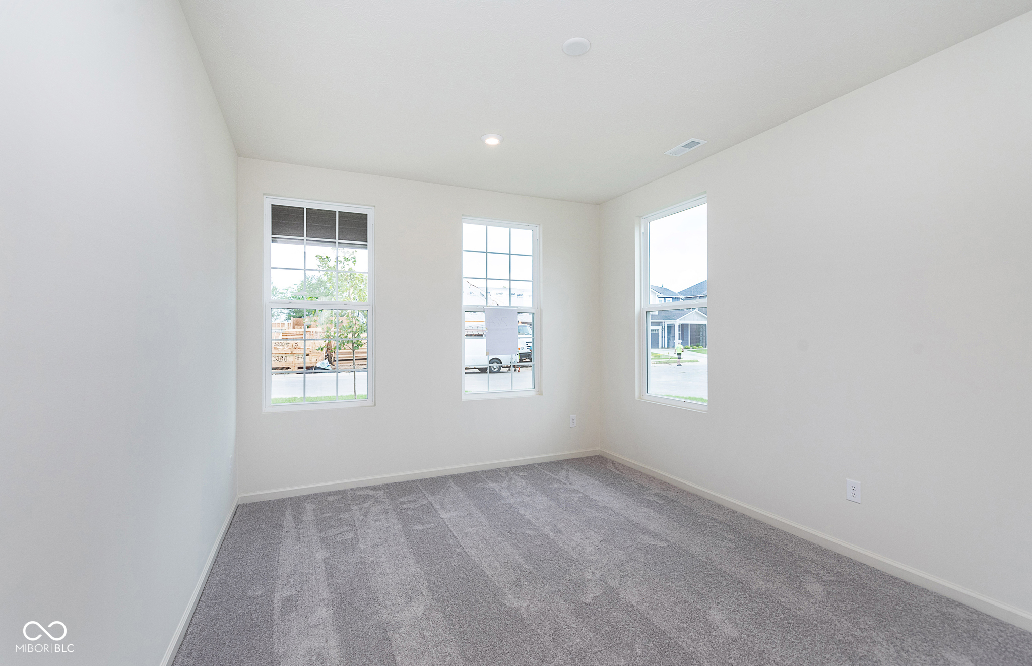 15220 Montfort Drive
