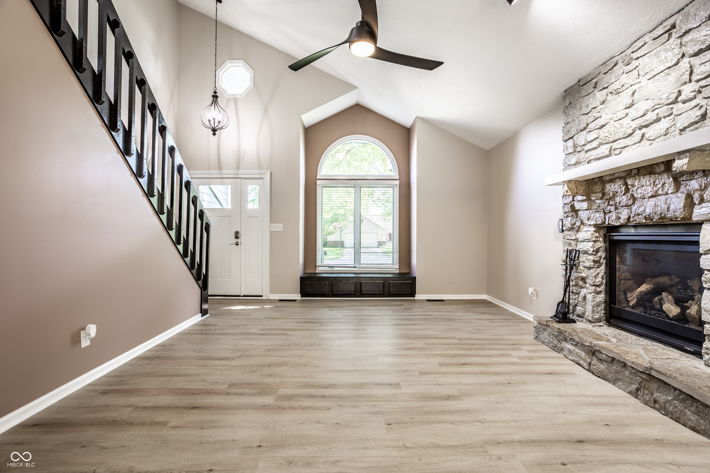1645 Graystone Lane