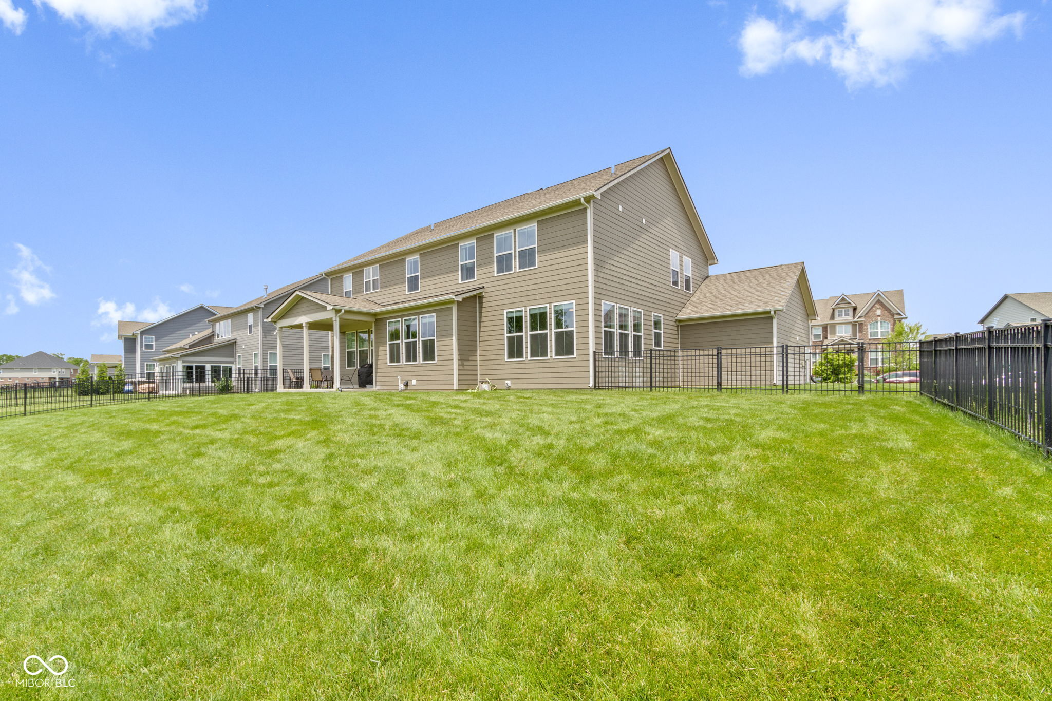 2466 Stonehaven Way