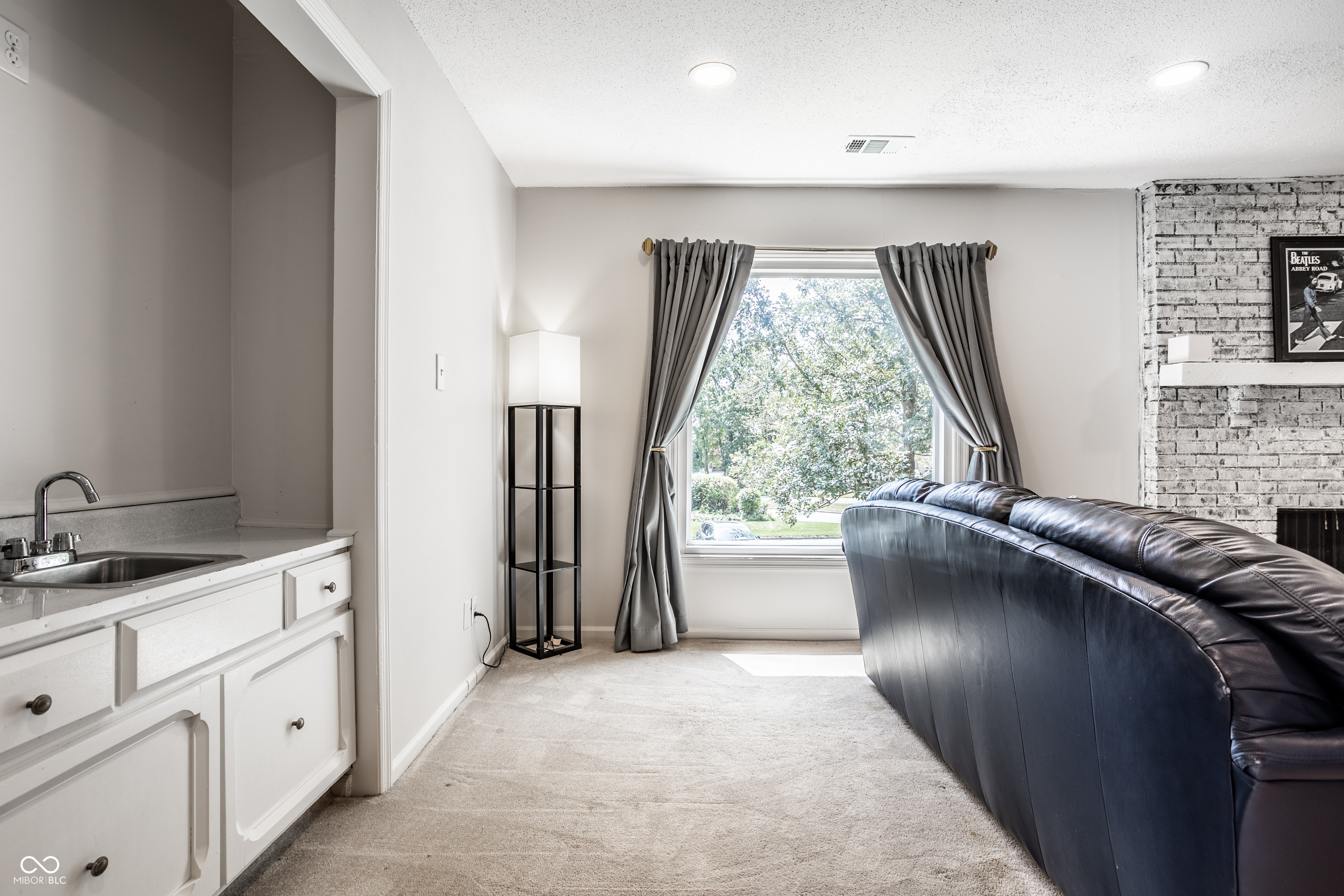 2826 Lake Forest Drive