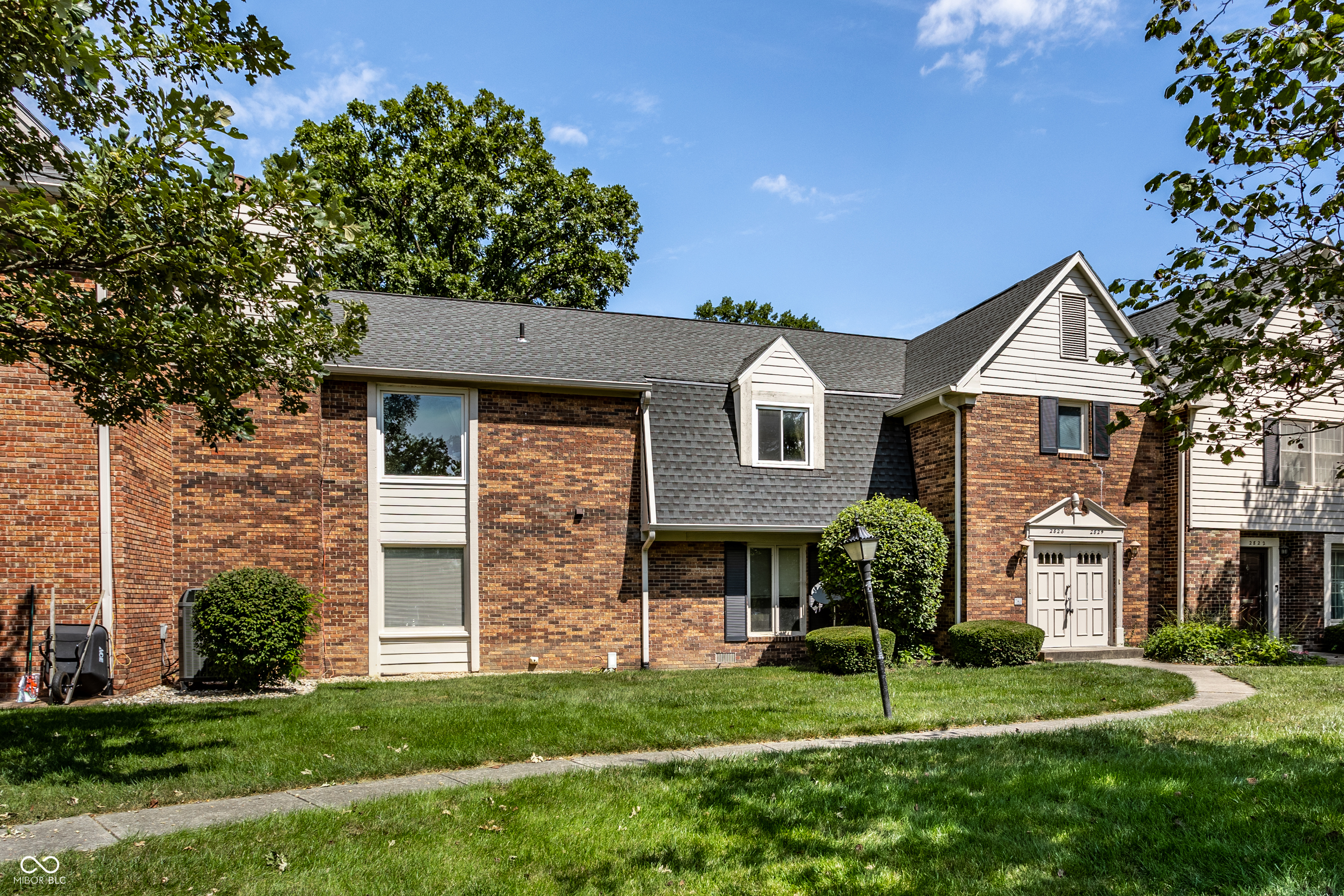 2826 Lake Forest Drive