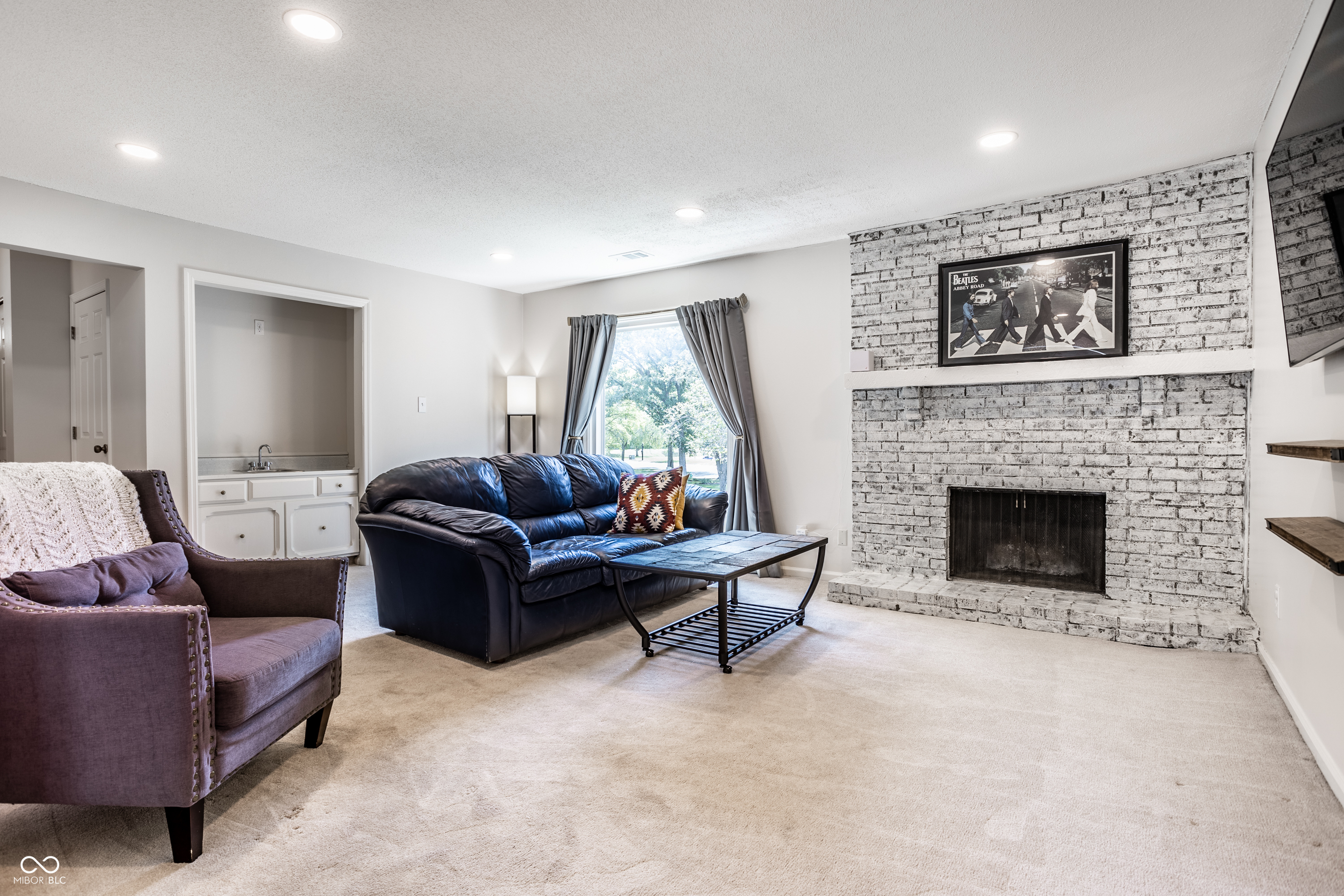 2826 Lake Forest Drive