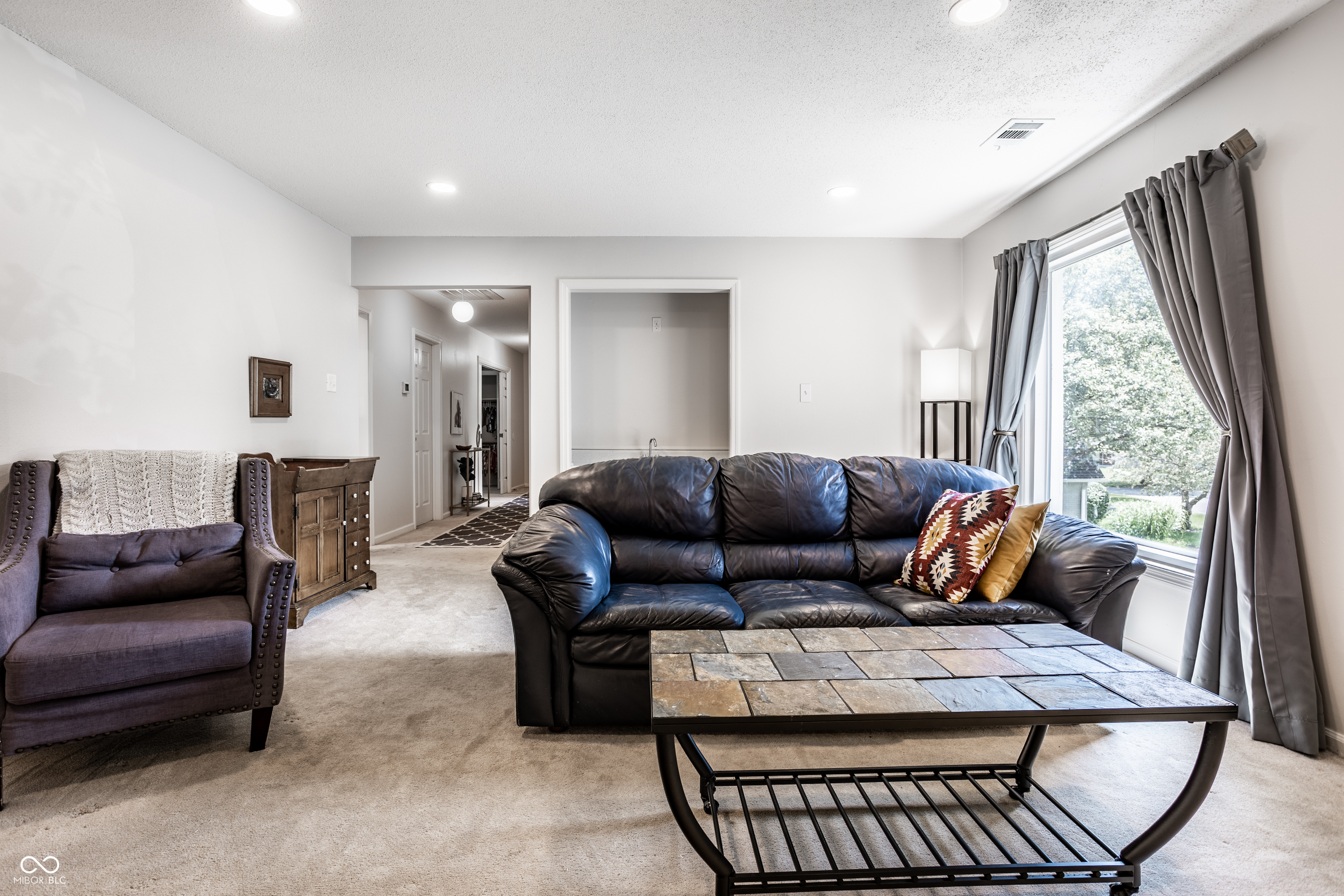 2826 Lake Forest Drive