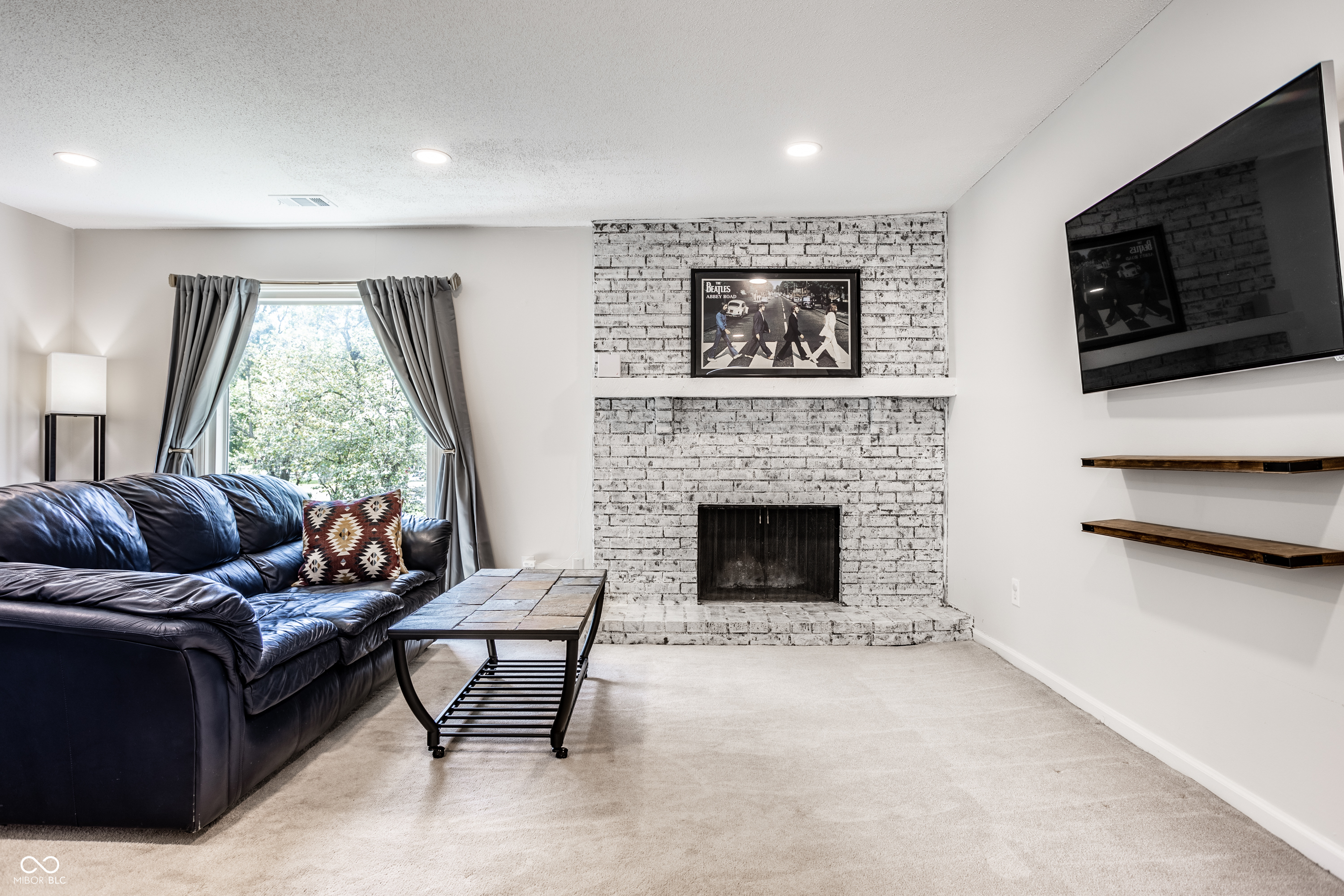 2826 Lake Forest Drive