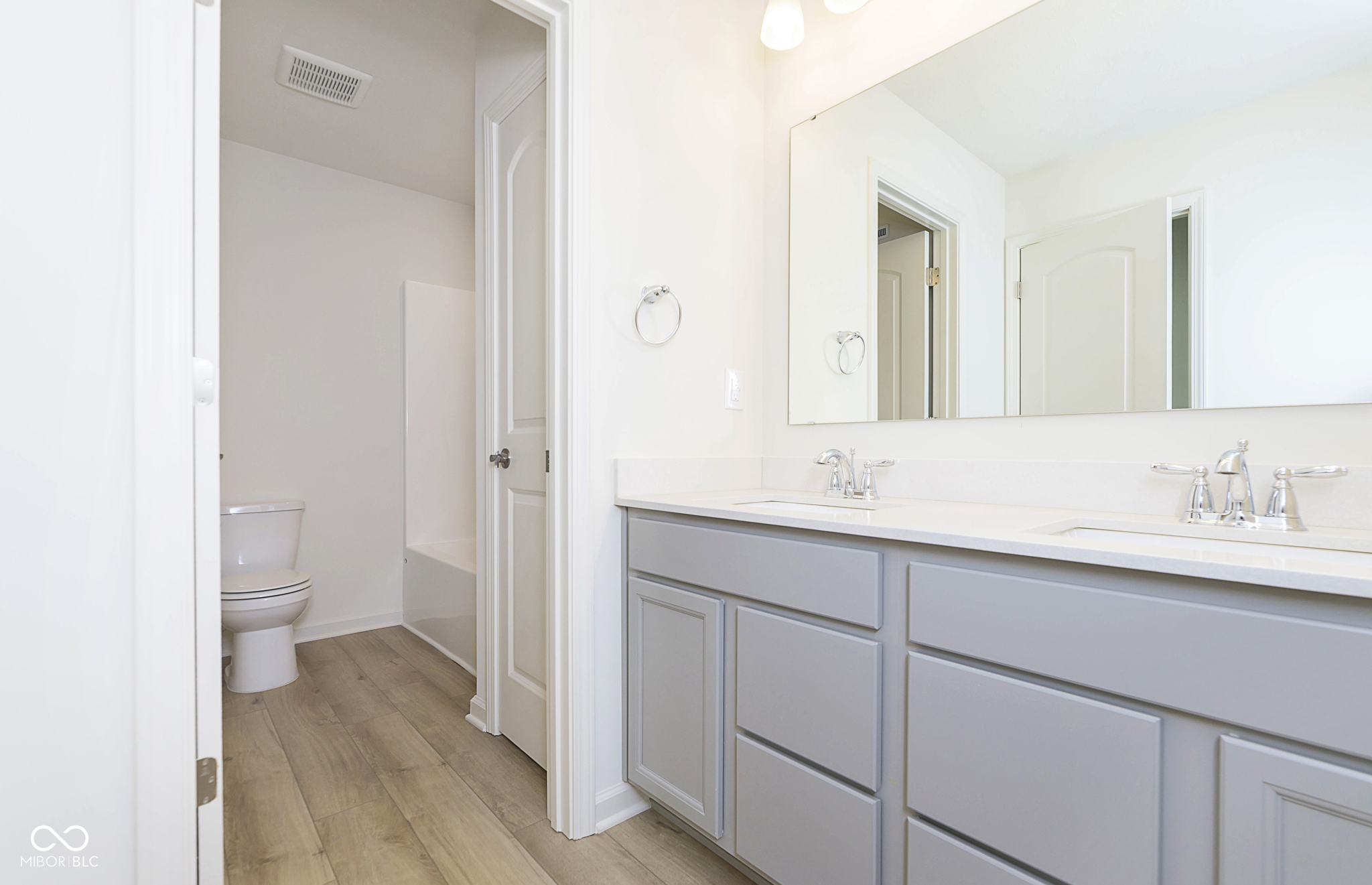 9672 Oleander Drive