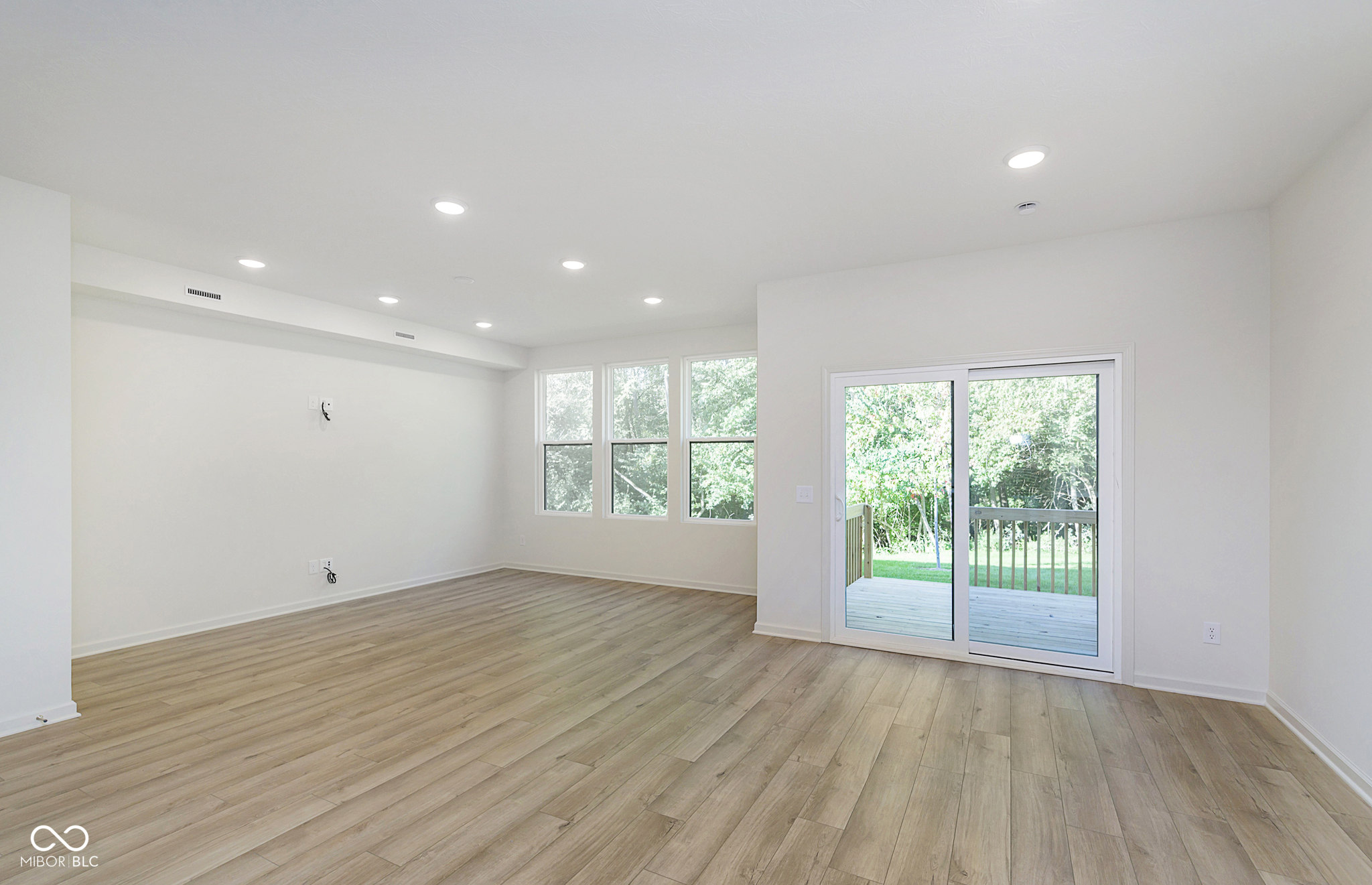 9672 Oleander Drive