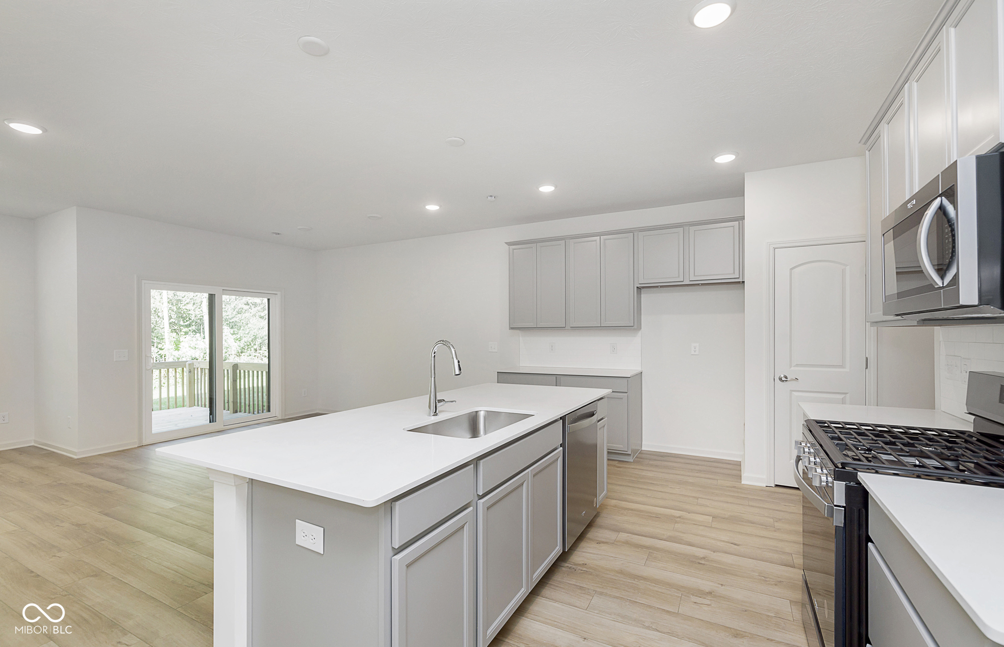 9672 Oleander Drive