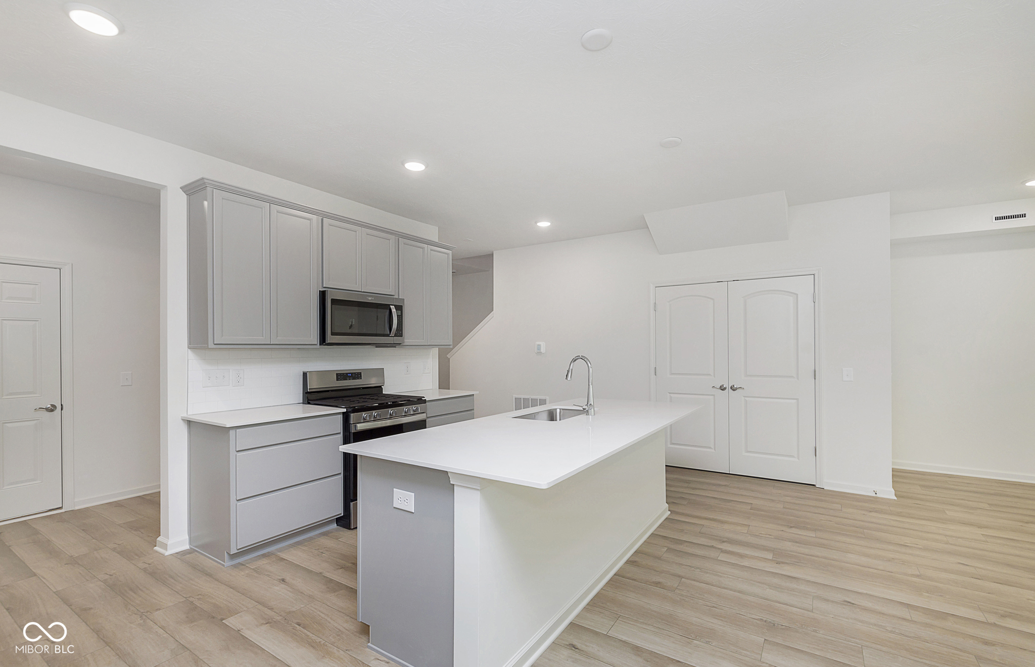 9672 Oleander Drive