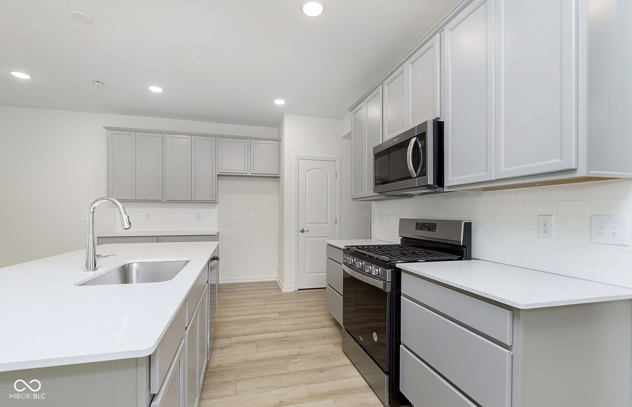 9672 Oleander Drive