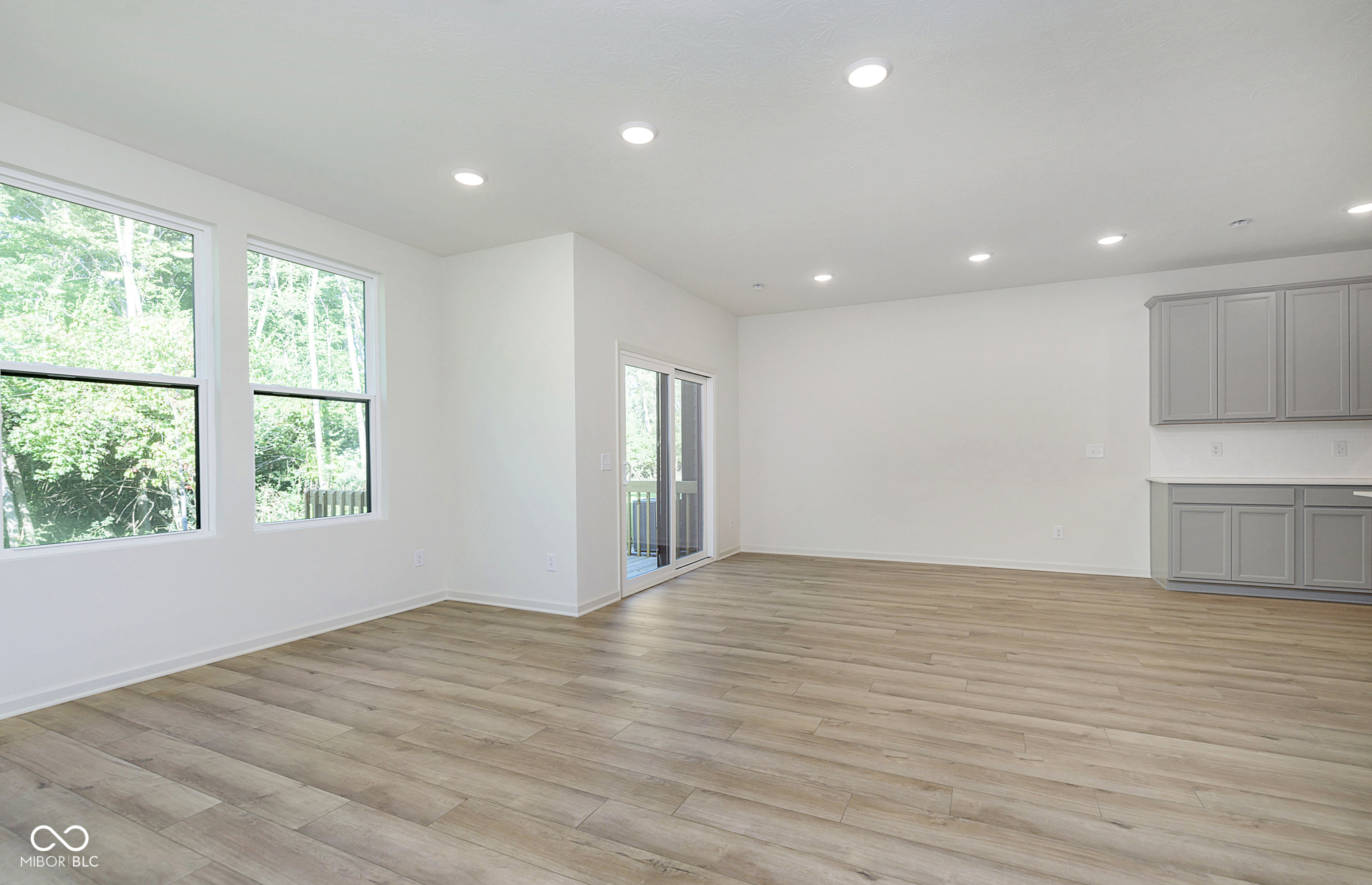 9672 Oleander Drive