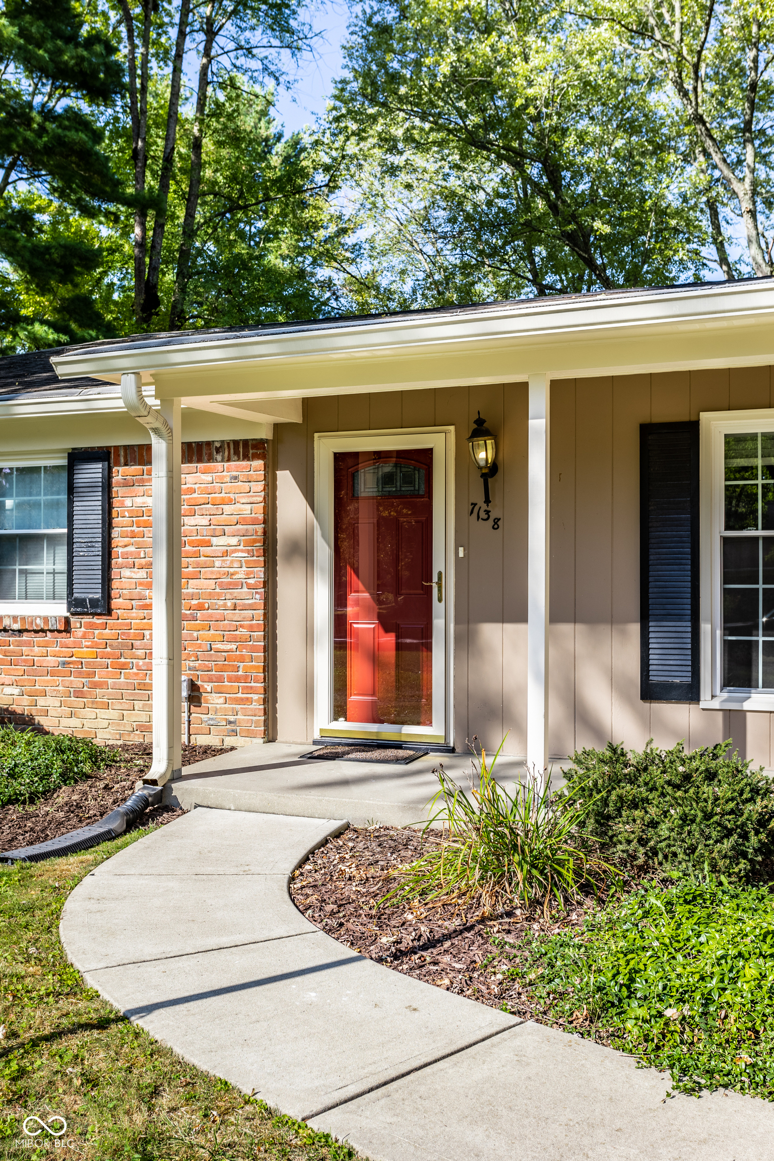7138 Munsee Lane