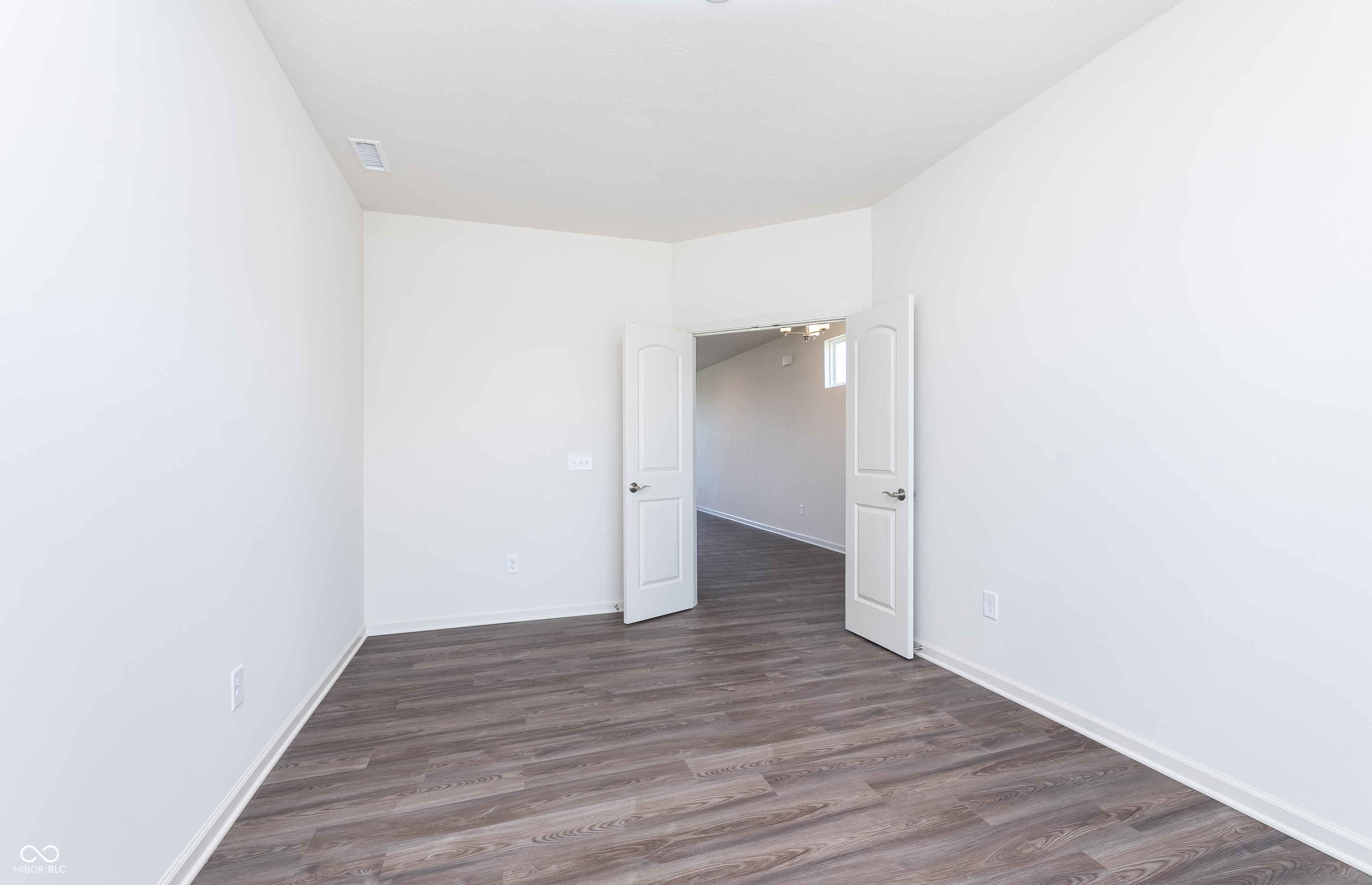 6886 Jacone Drive