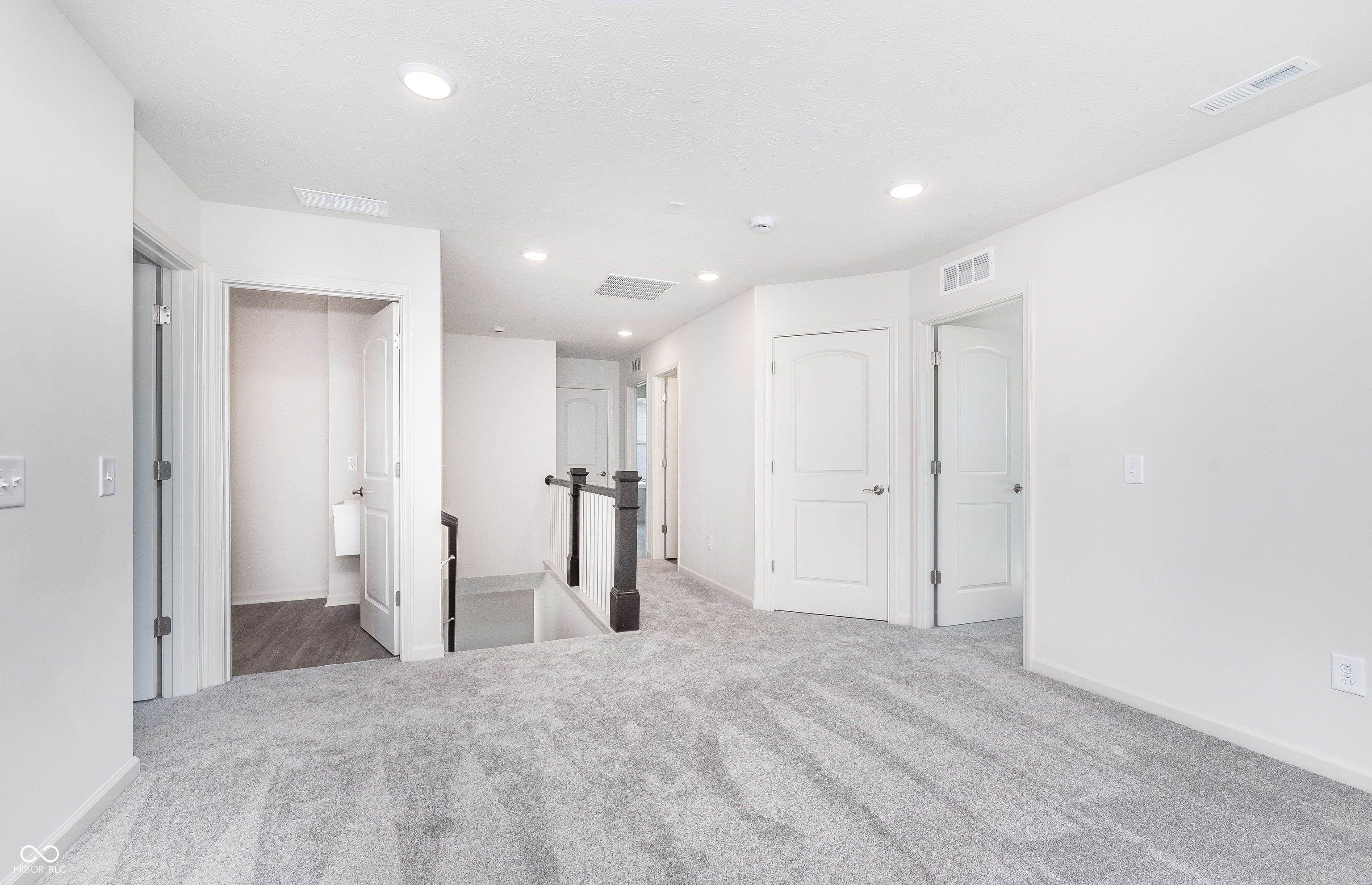 6886 Jacone Drive