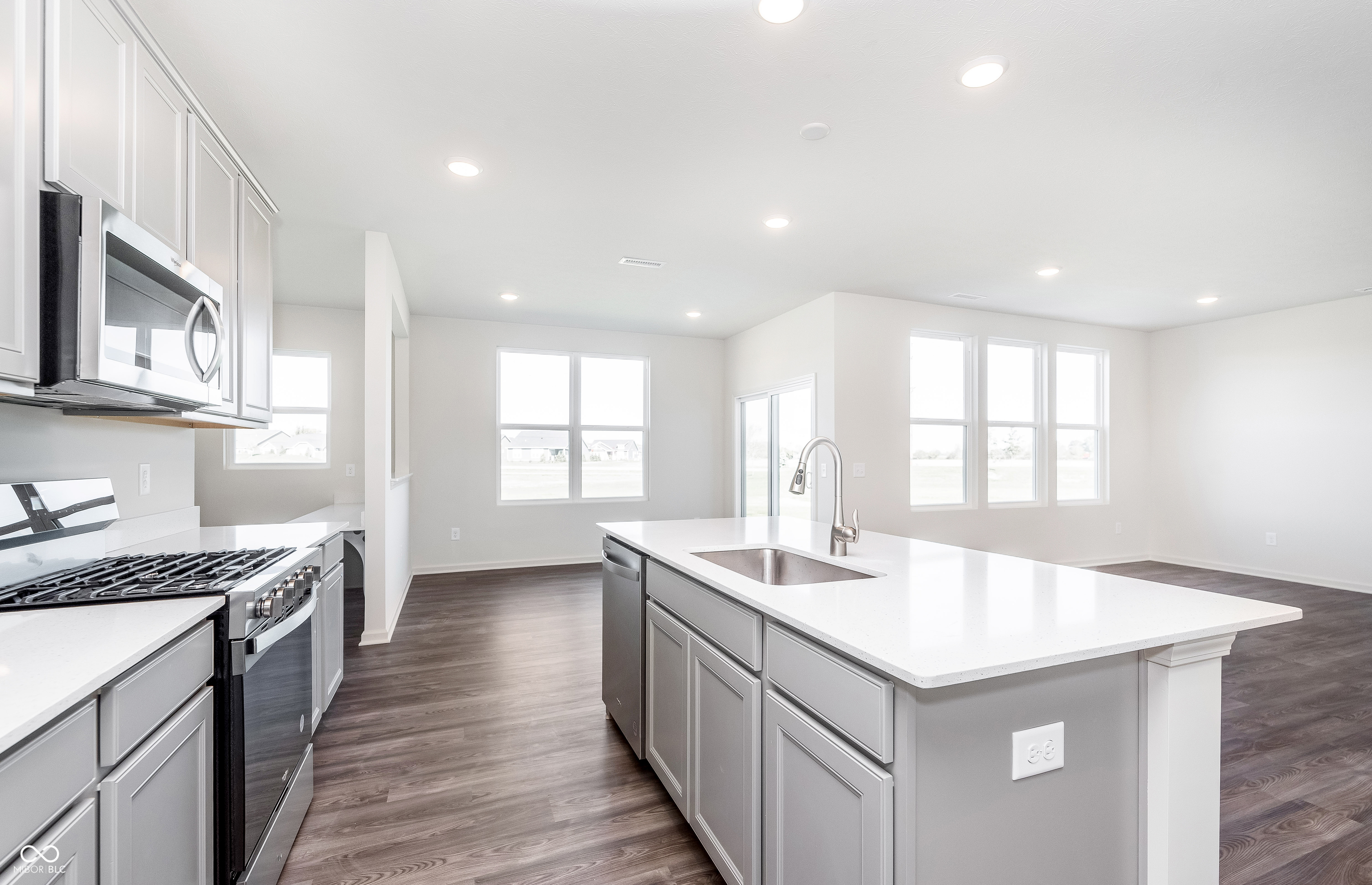 6886 Jacone Drive