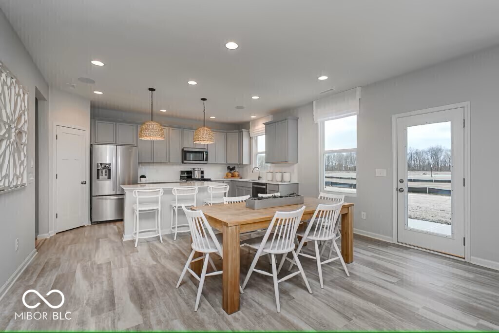 6837 Bridle Oaks Court