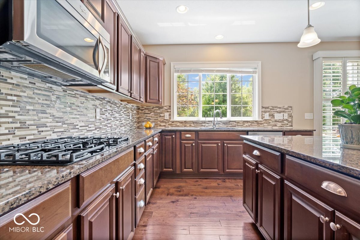 2705 April Springs View