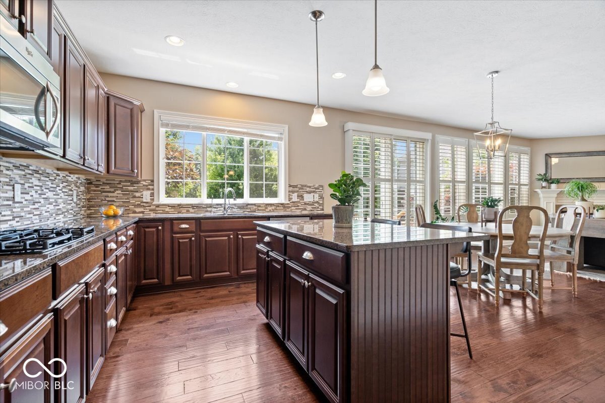 2705 April Springs View