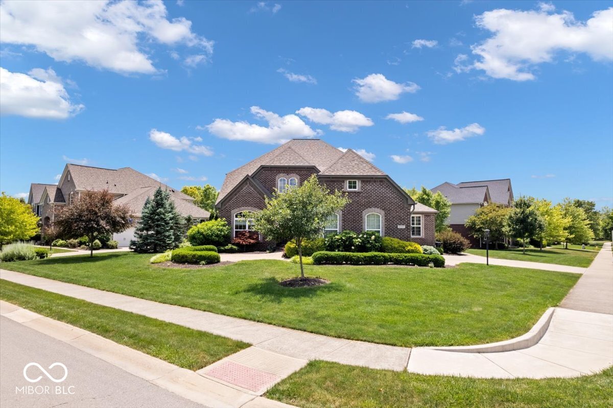 2705 April Springs View