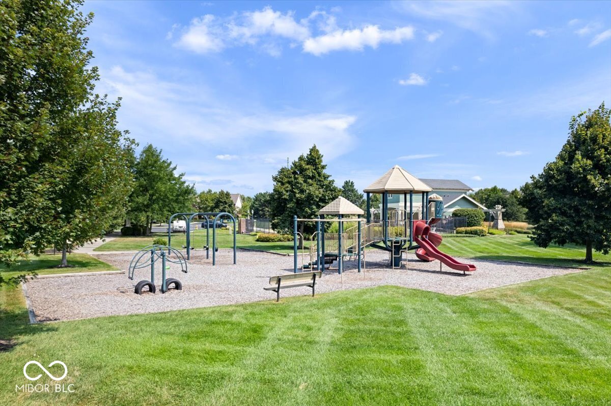 2705 April Springs View