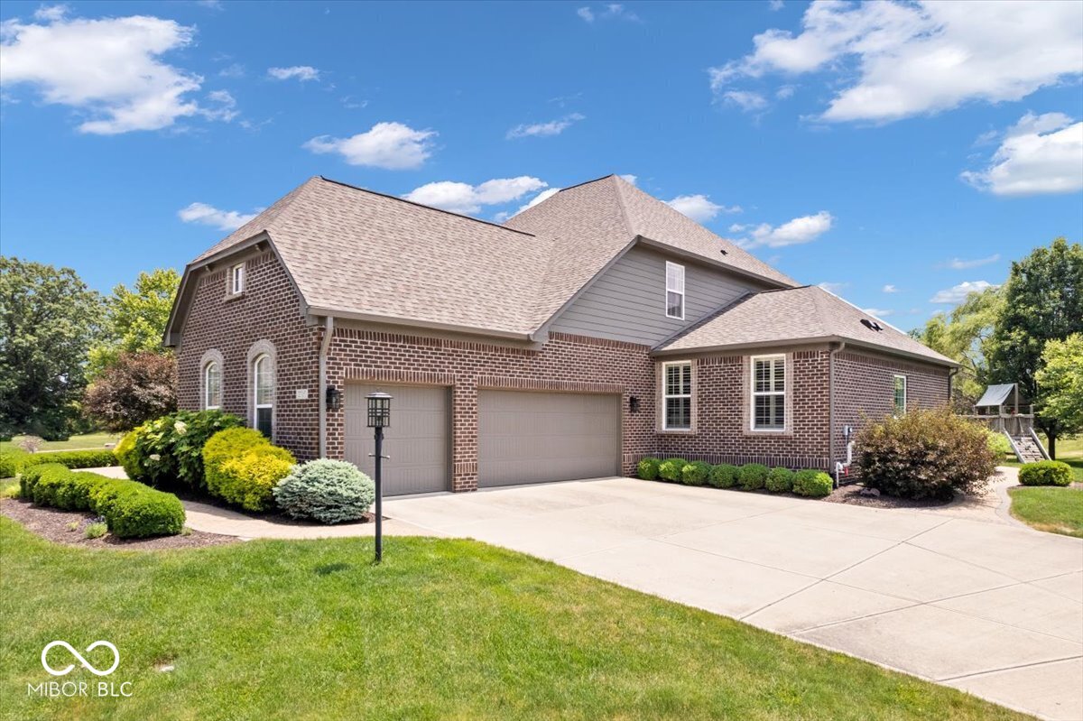 2705 April Springs View