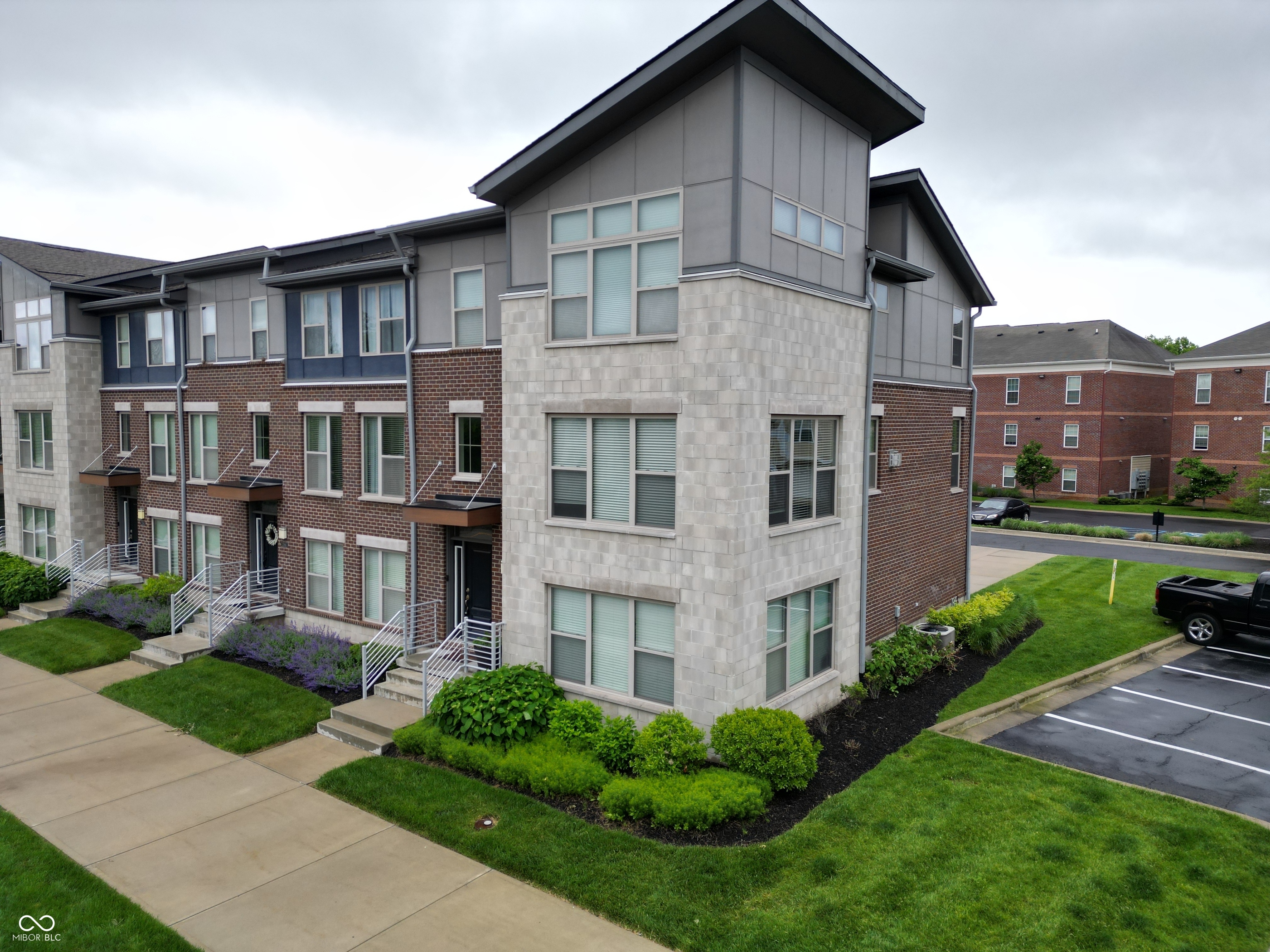 12908 Grand Boulevard