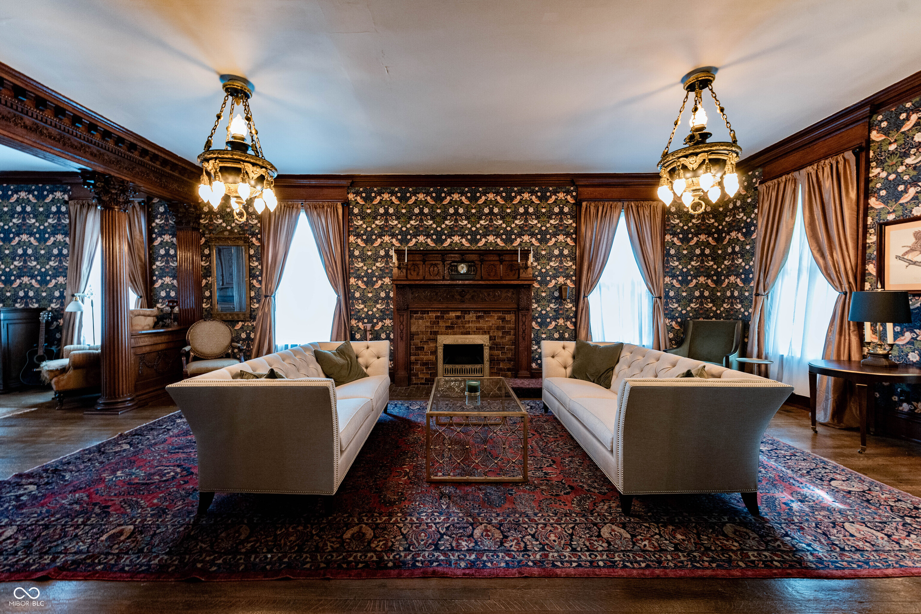 825 E Washington Street