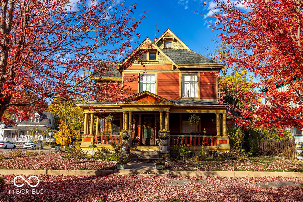 825 E Washington Street