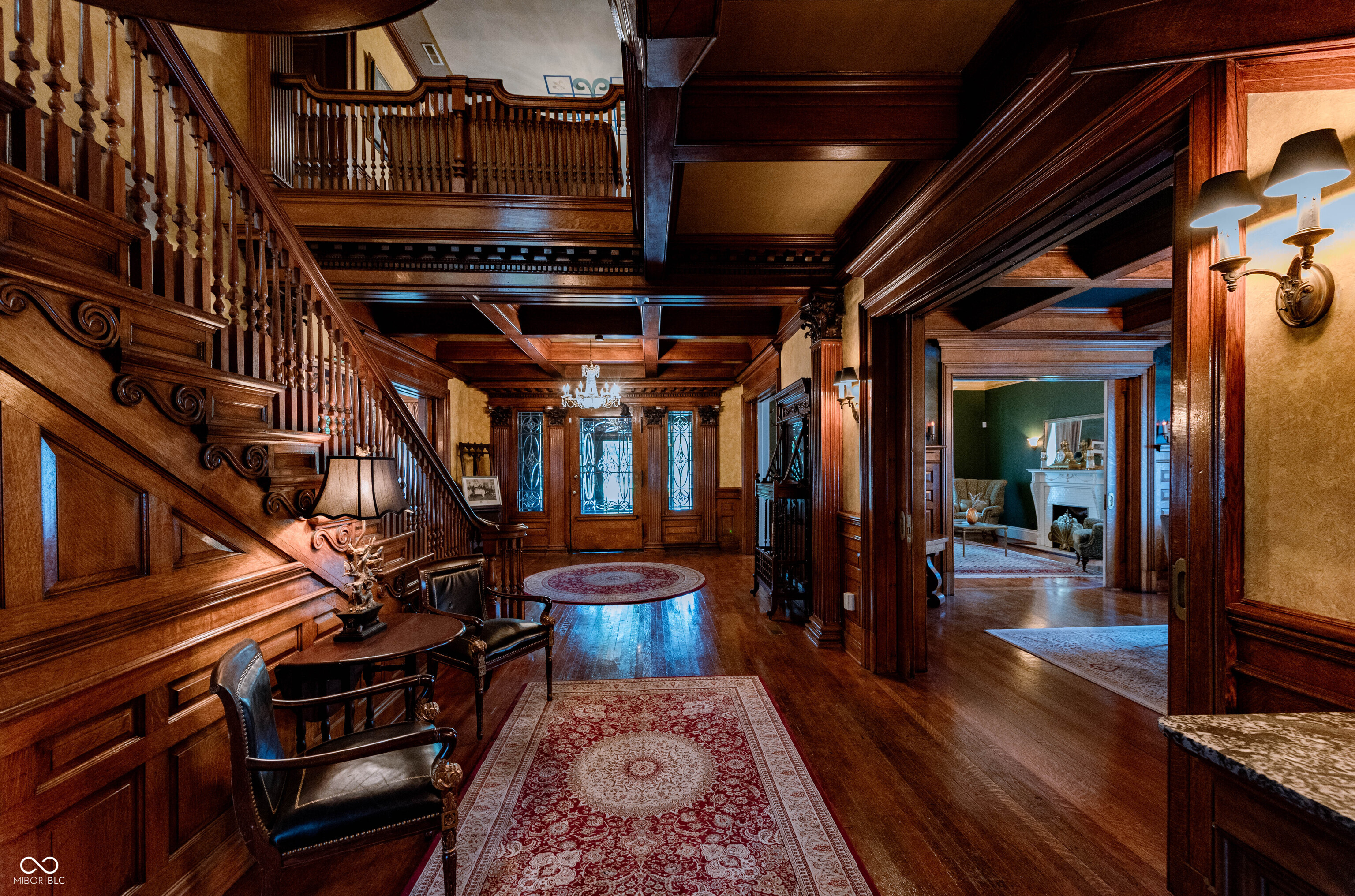 825 E Washington Street