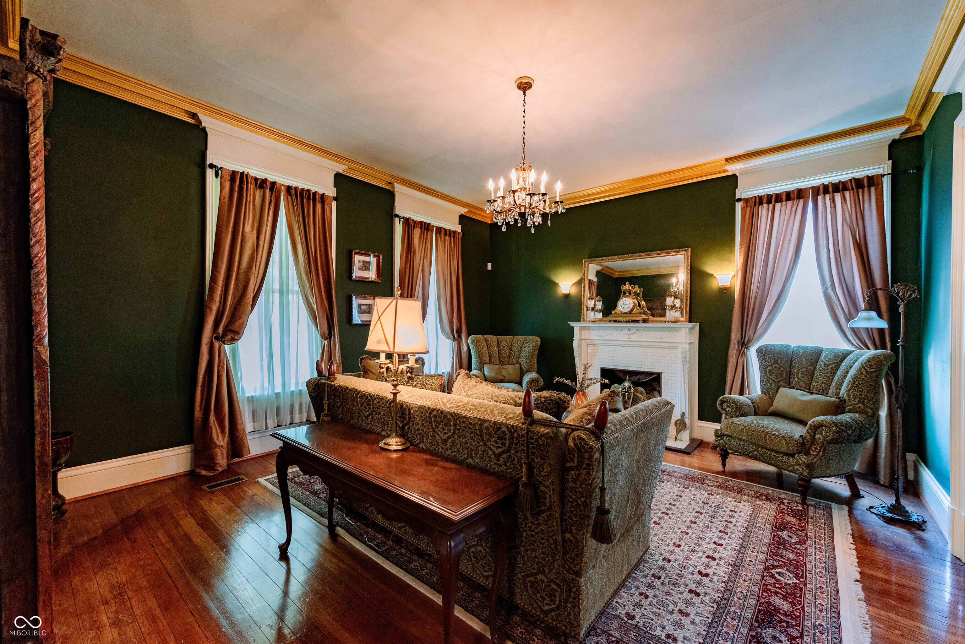 825 E Washington Street